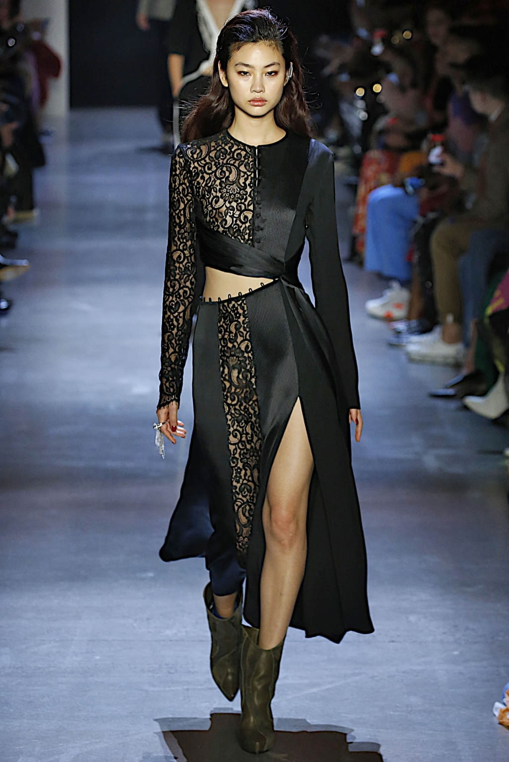 Fashion Week New York Fall/Winter 2019 look 22 from the Prabal Gurung collection 女装