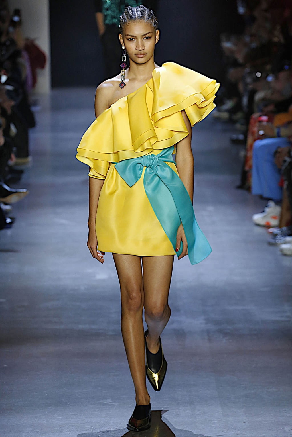 Fashion Week New York Fall/Winter 2019 look 42 from the Prabal Gurung collection 女装