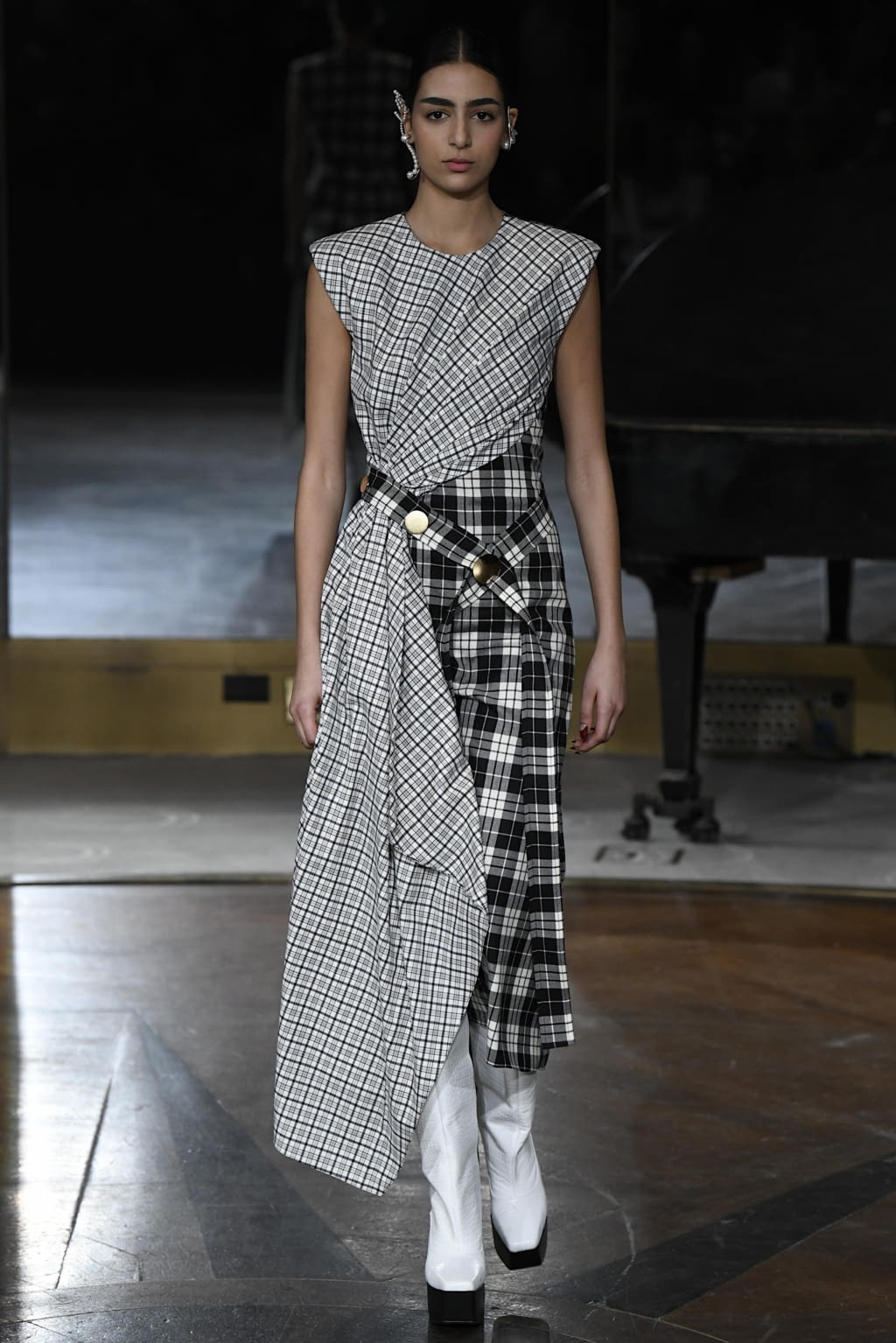 Fashion Week New York Fall/Winter 2020 look 15 de la collection Prabal Gurung womenswear