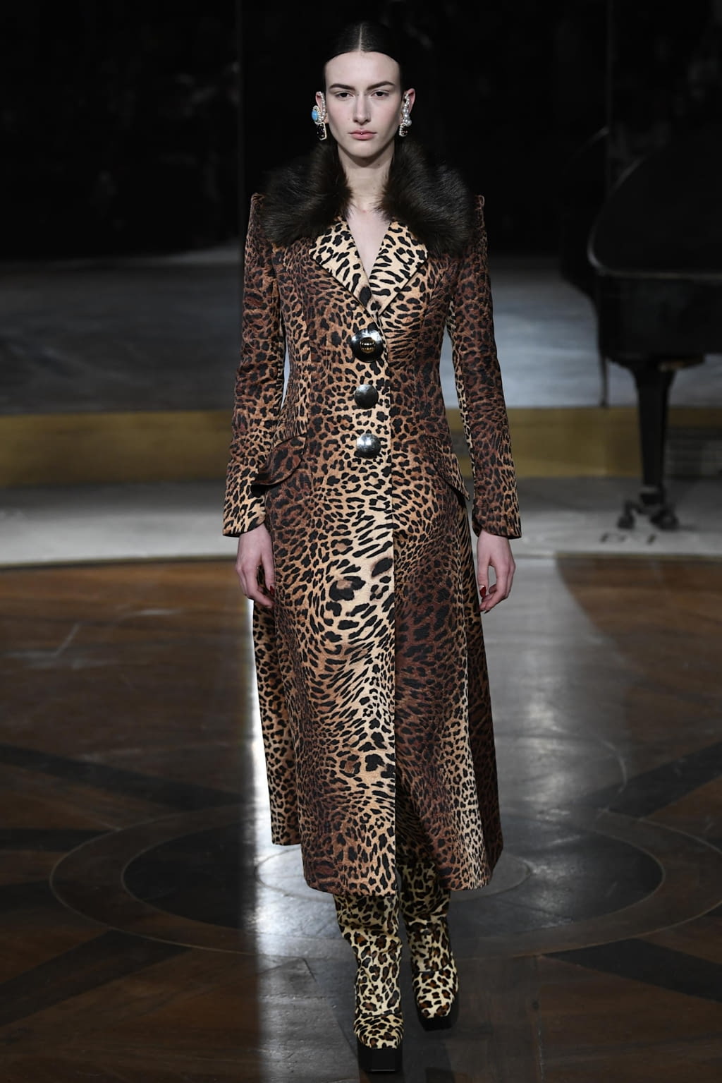 Fashion Week New York Fall/Winter 2020 look 17 from the Prabal Gurung collection womenswear