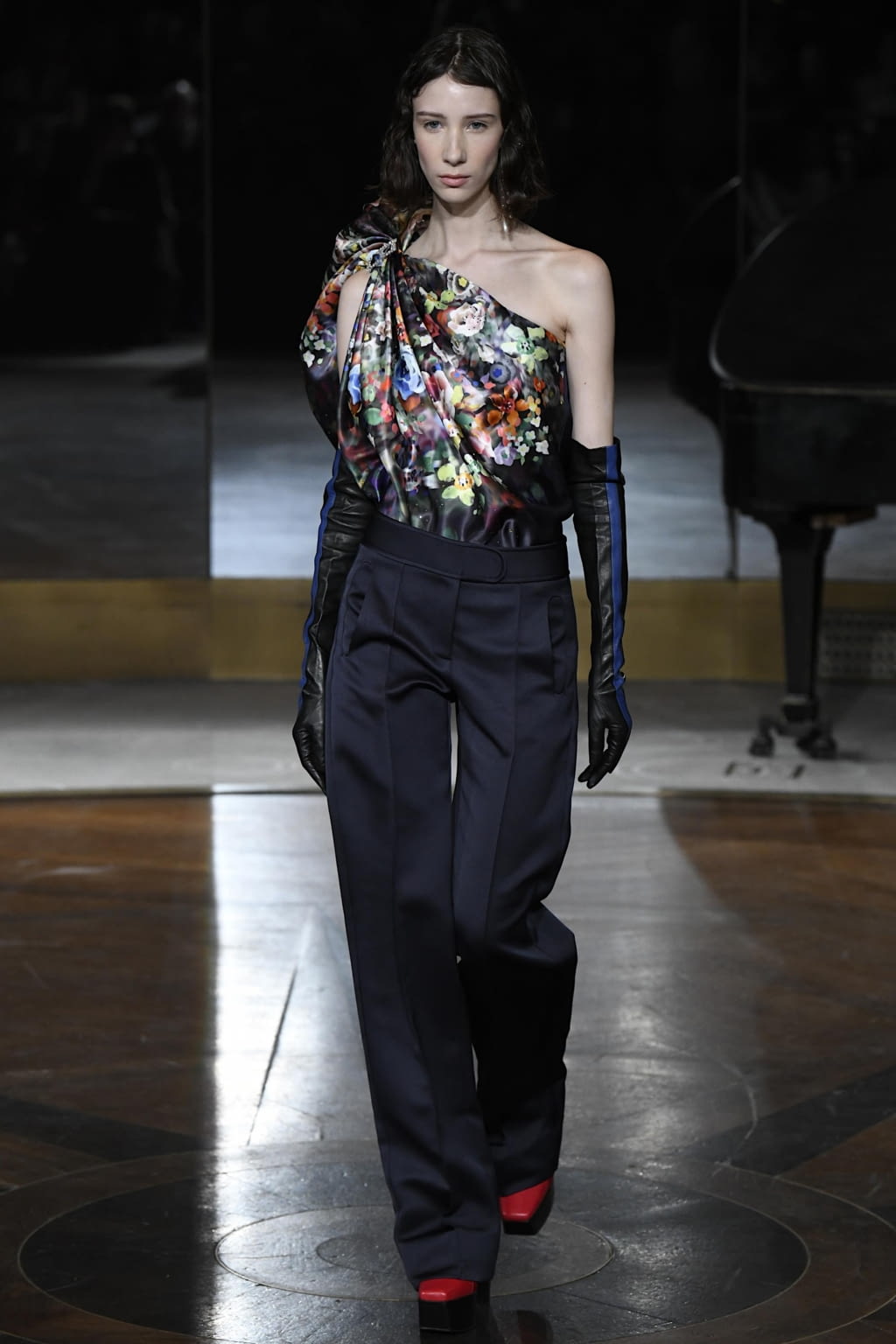 Fashion Week New York Fall/Winter 2020 look 31 from the Prabal Gurung collection womenswear