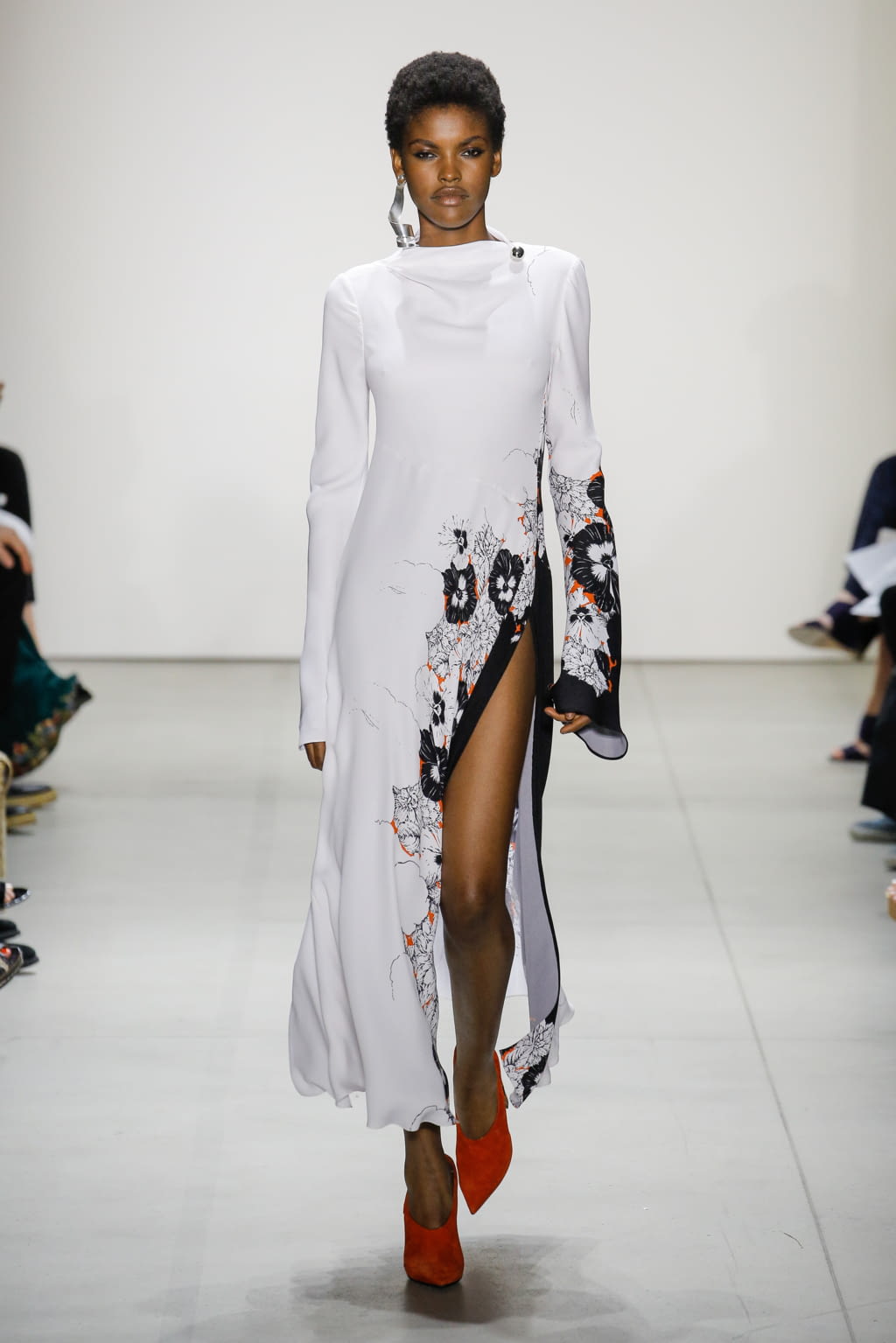 Fashion Week New York Spring/Summer 2017 look 24 from the Prabal Gurung collection womenswear