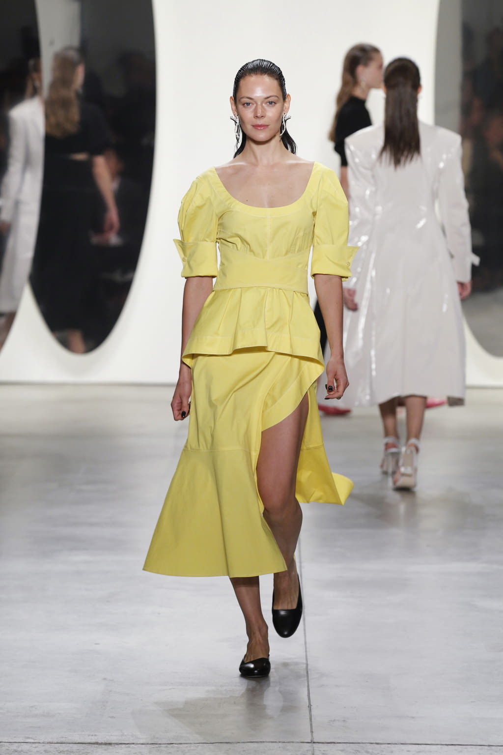 Fashion Week New York Spring/Summer 2018 look 14 from the Prabal Gurung collection womenswear