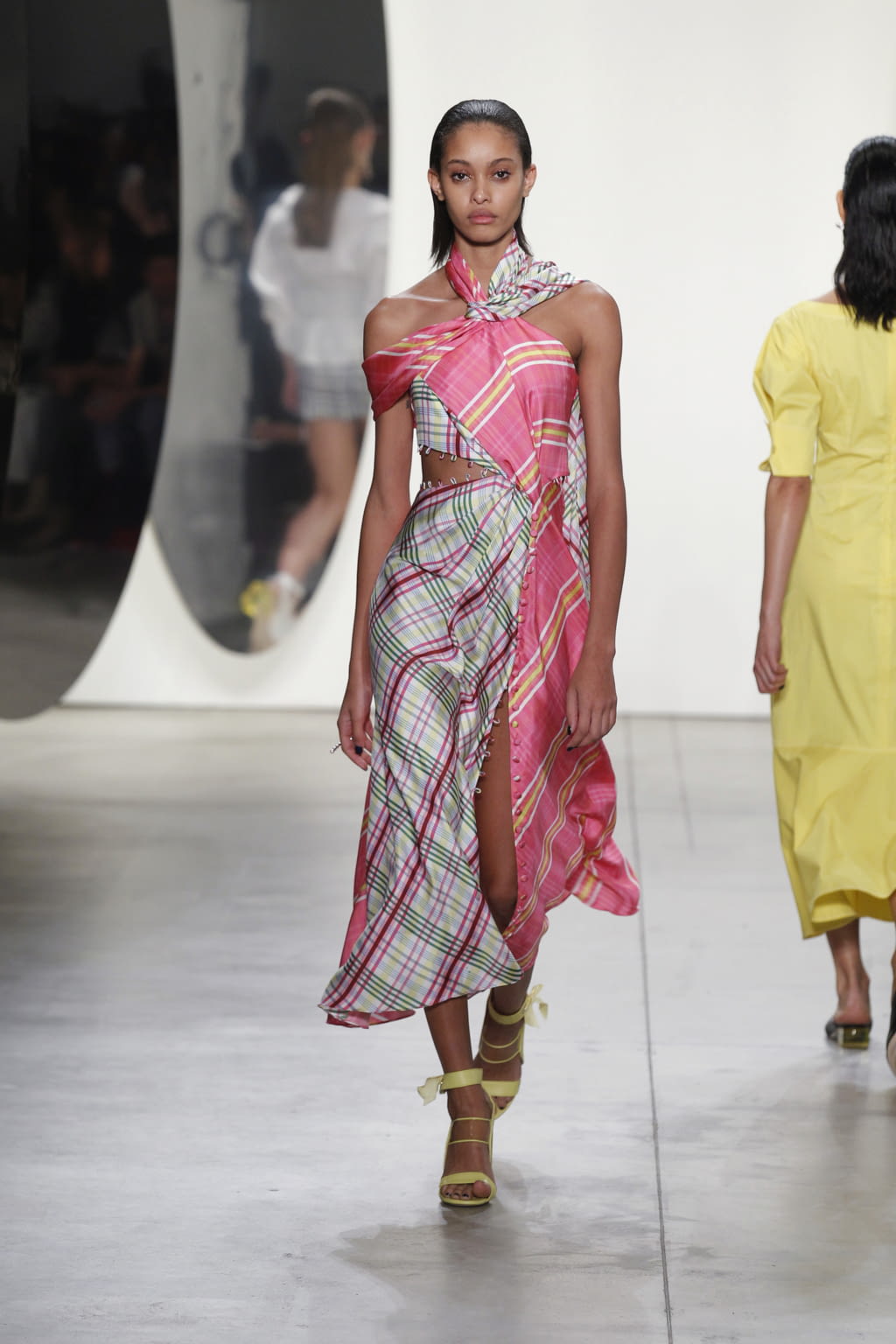 Fashion Week New York Spring/Summer 2018 look 20 from the Prabal Gurung collection womenswear