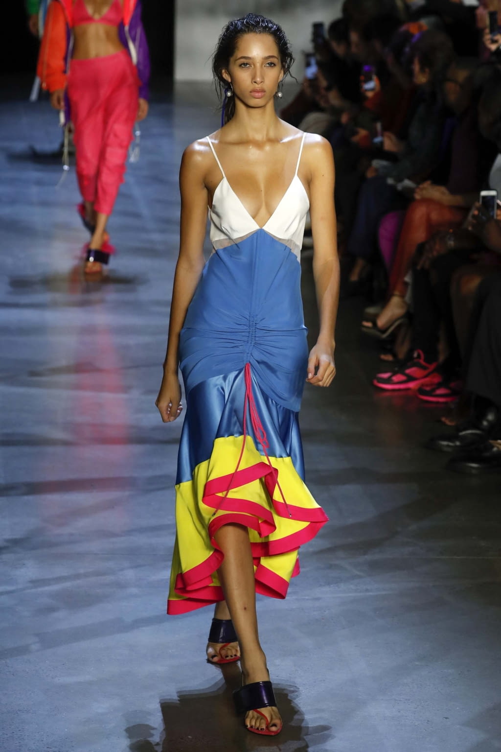 Fashion Week New York Spring/Summer 2019 look 5 from the Prabal Gurung collection 女装