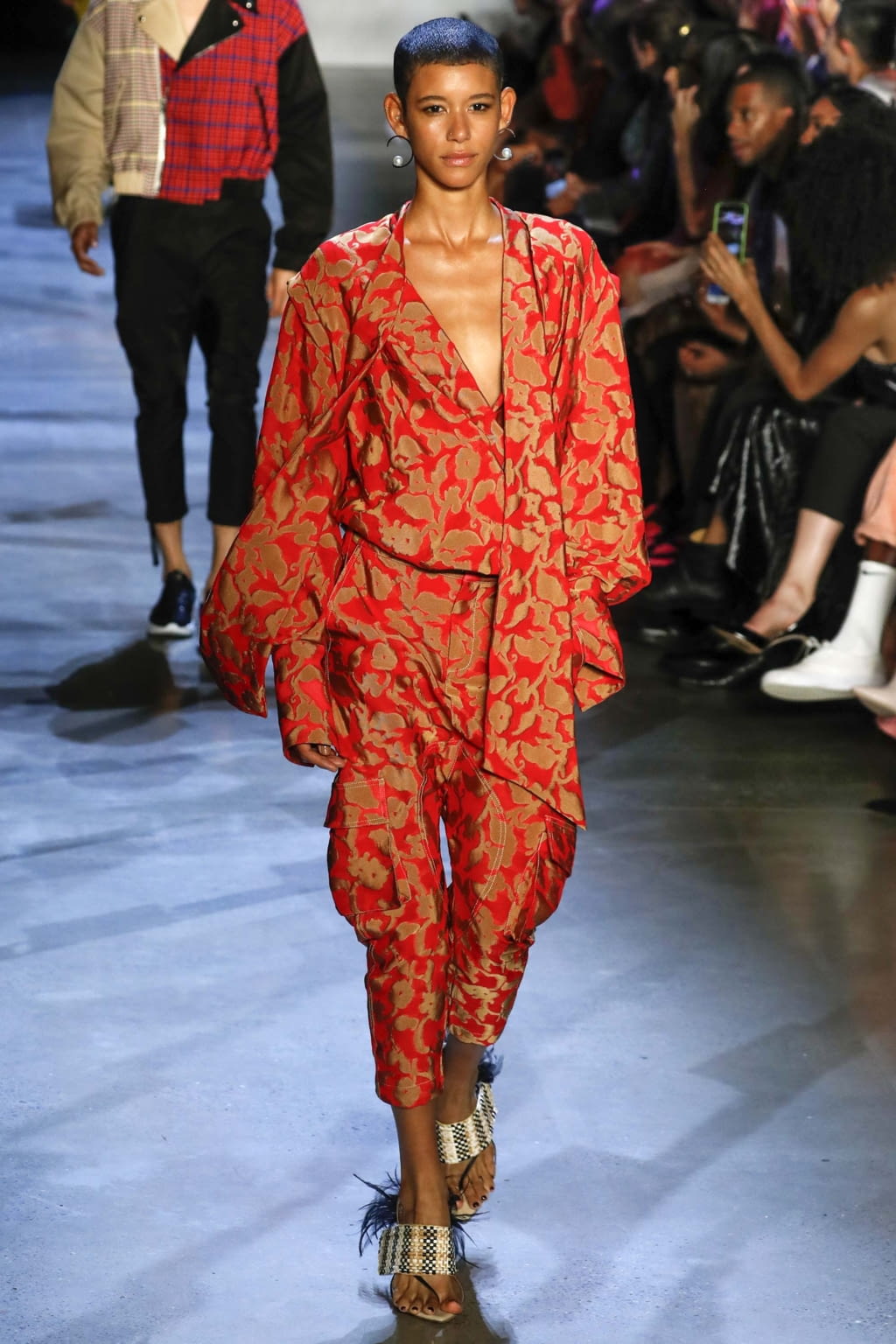 Fashion Week New York Spring/Summer 2019 look 41 from the Prabal Gurung collection womenswear