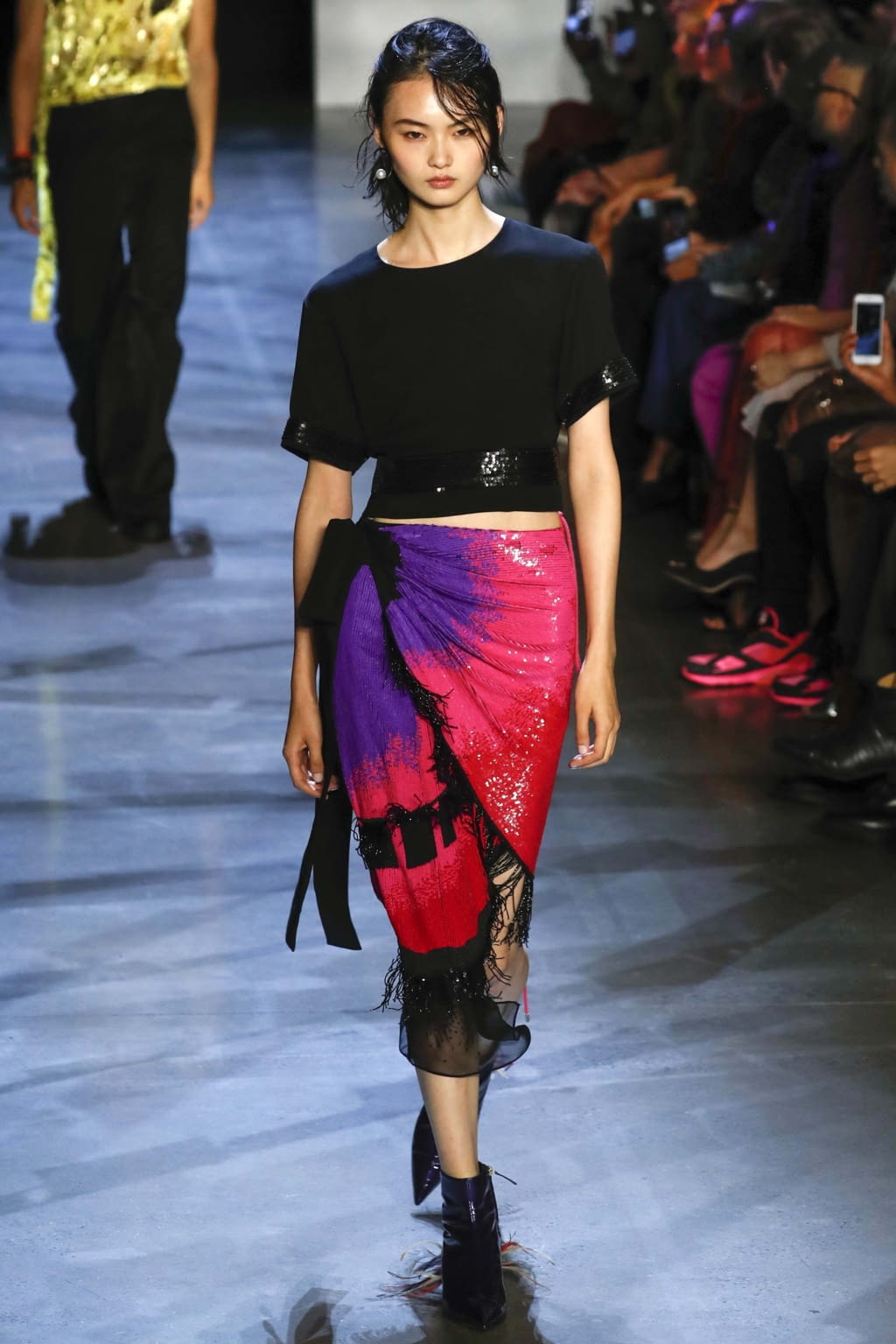 Fashion Week New York Spring/Summer 2019 look 52 from the Prabal Gurung collection 女装