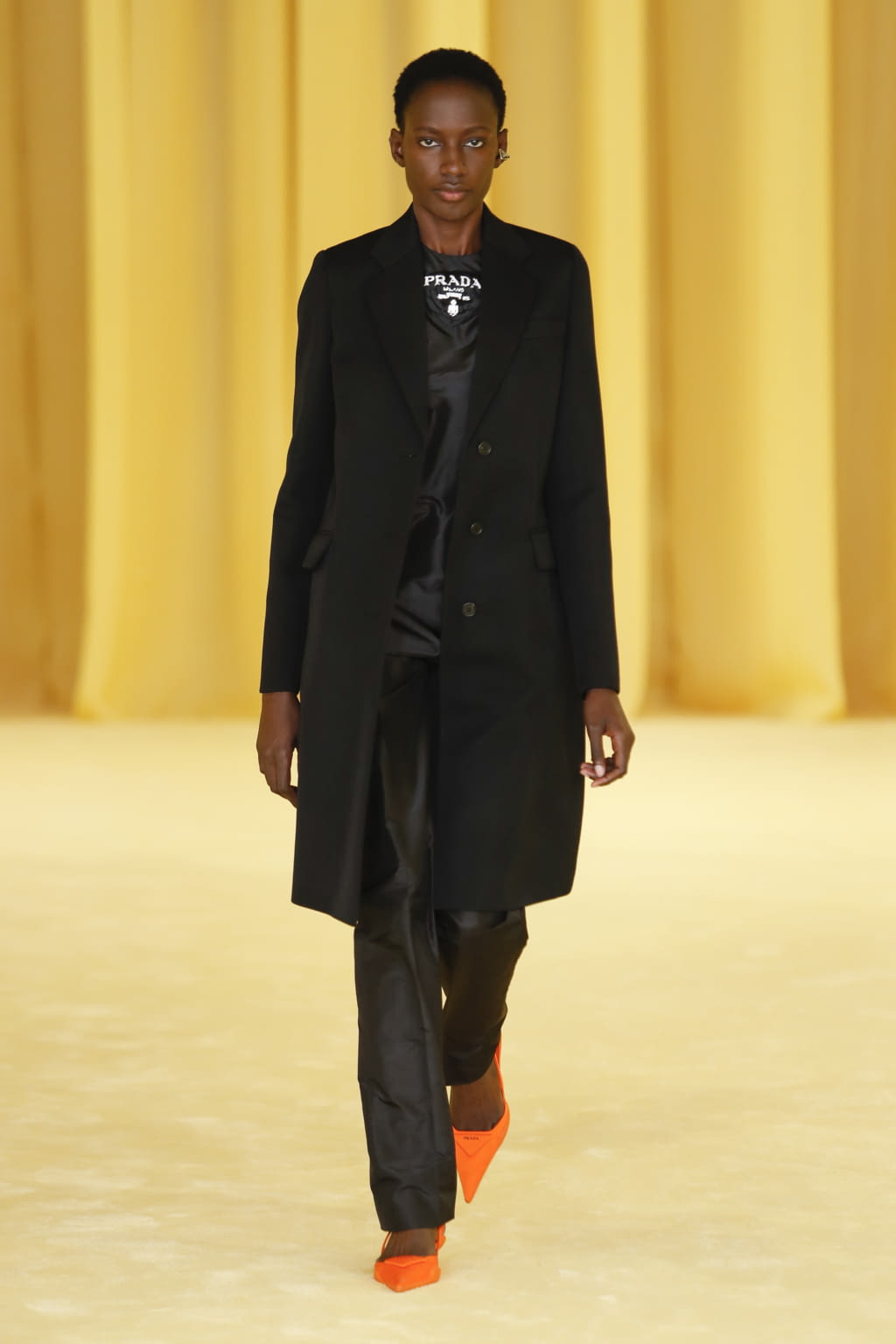 Fashion Week Milan Spring/Summer 2021 look 3 de la collection Prada womenswear