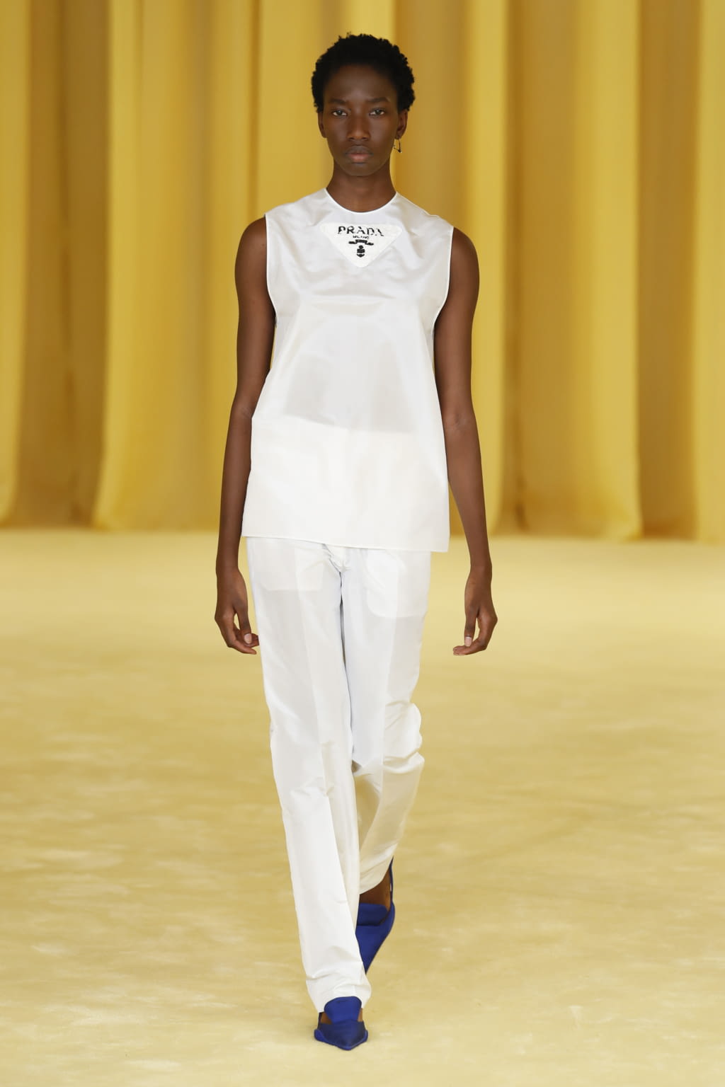 Fashion Week Milan Spring/Summer 2021 look 6 de la collection Prada womenswear