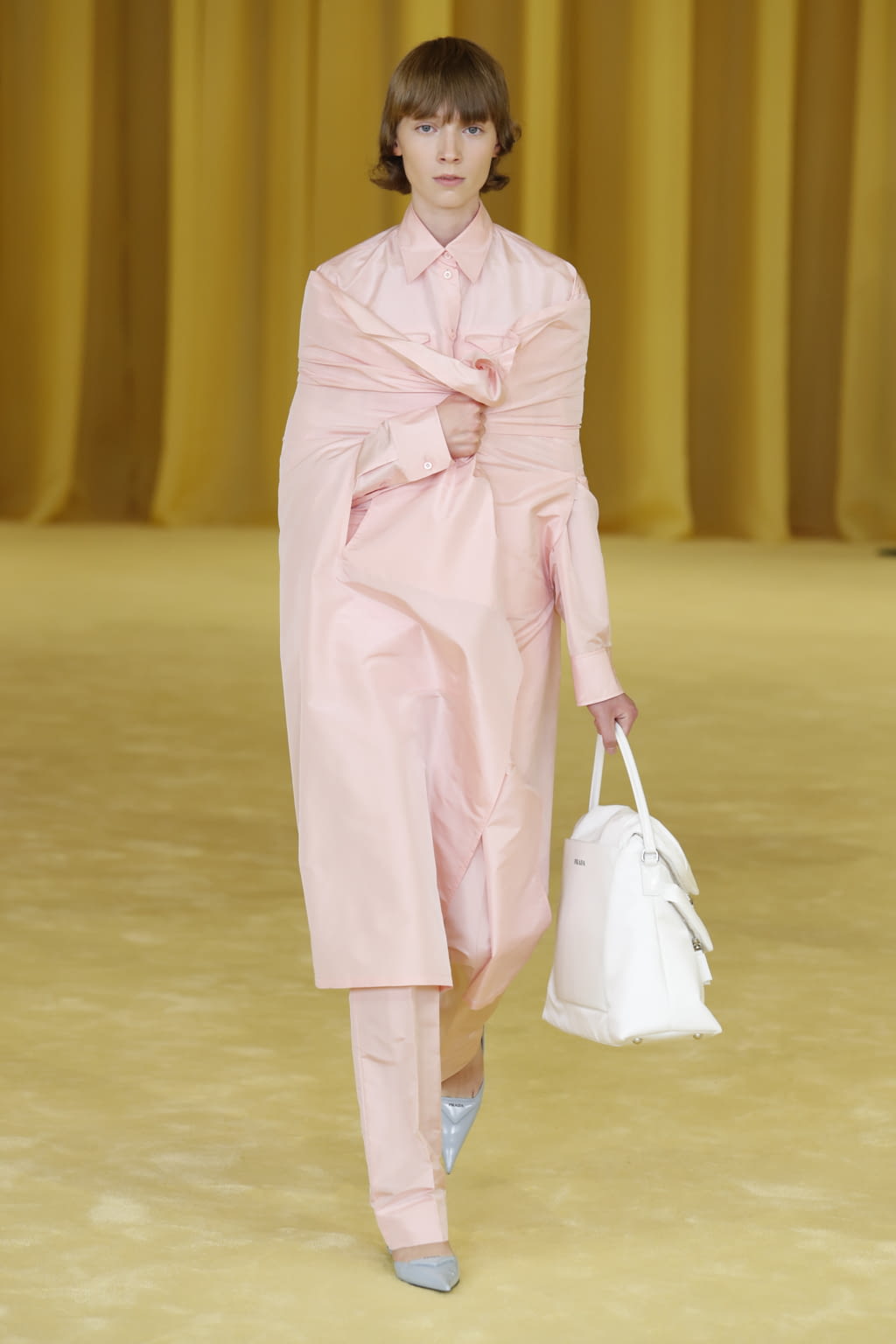 Fashion Week Milan Spring/Summer 2021 look 7 from the Prada collection 女装