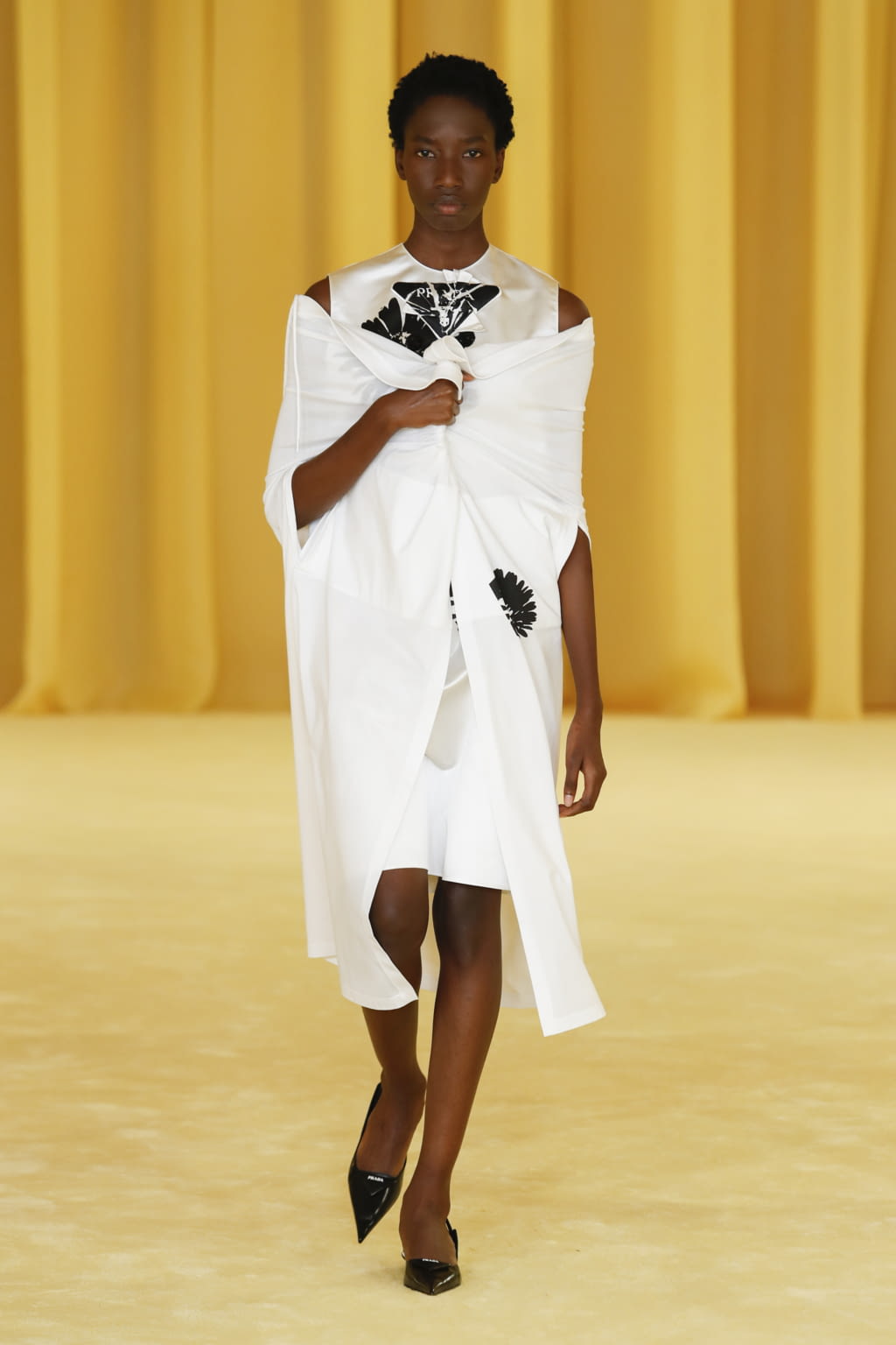 Fashion Week Milan Spring/Summer 2021 look 19 de la collection Prada womenswear