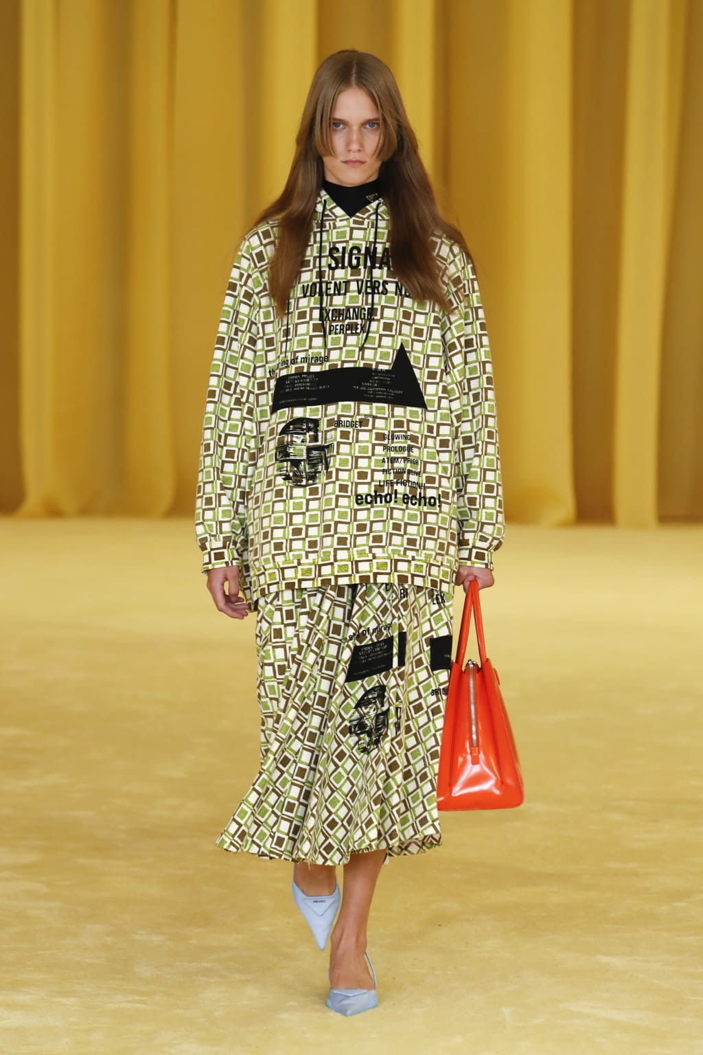 Fashion Week Milan Spring/Summer 2021 look 28 from the Prada collection 女装