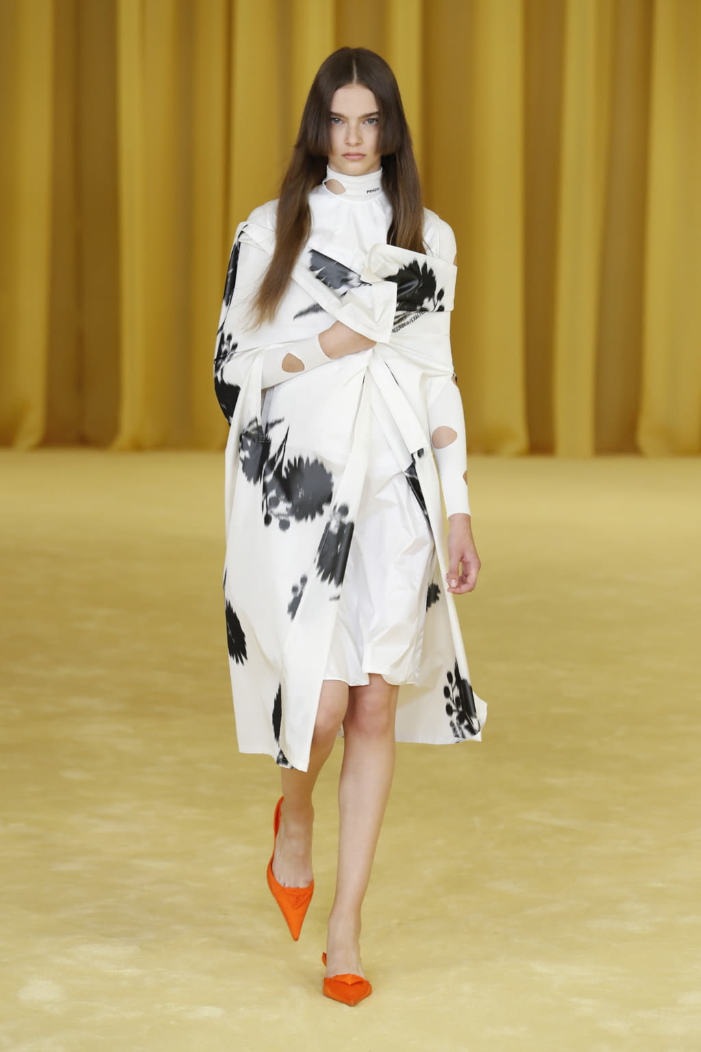Fashion Week Milan Spring/Summer 2021 look 40 from the Prada collection womenswear