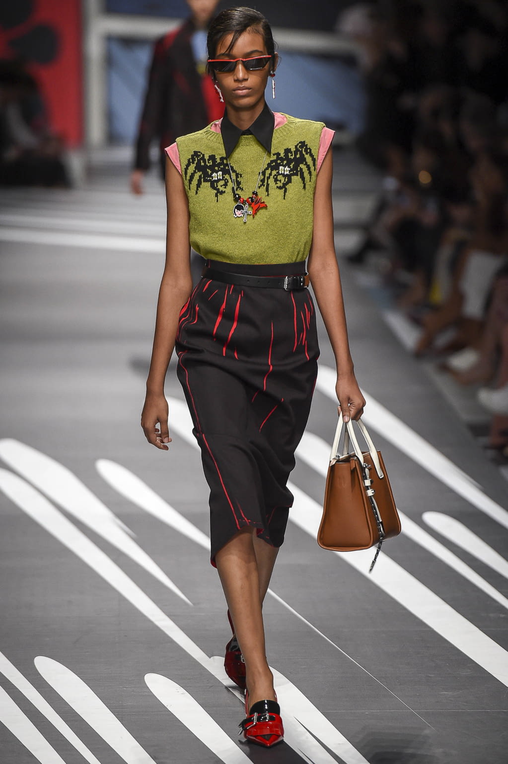 Fashion Week Milan Spring/Summer 2018 look 11 from the Prada collection 女装