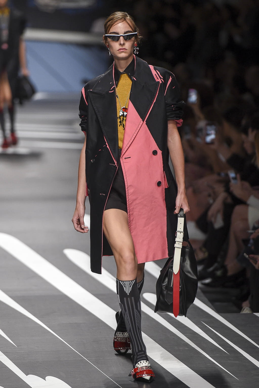 Fashion Week Milan Spring/Summer 2018 look 13 de la collection Prada womenswear