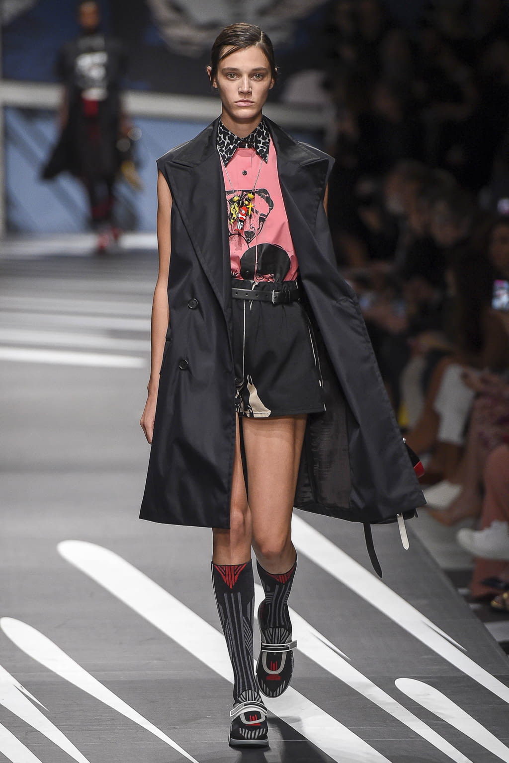 Fashion Week Milan Spring/Summer 2018 look 15 de la collection Prada womenswear