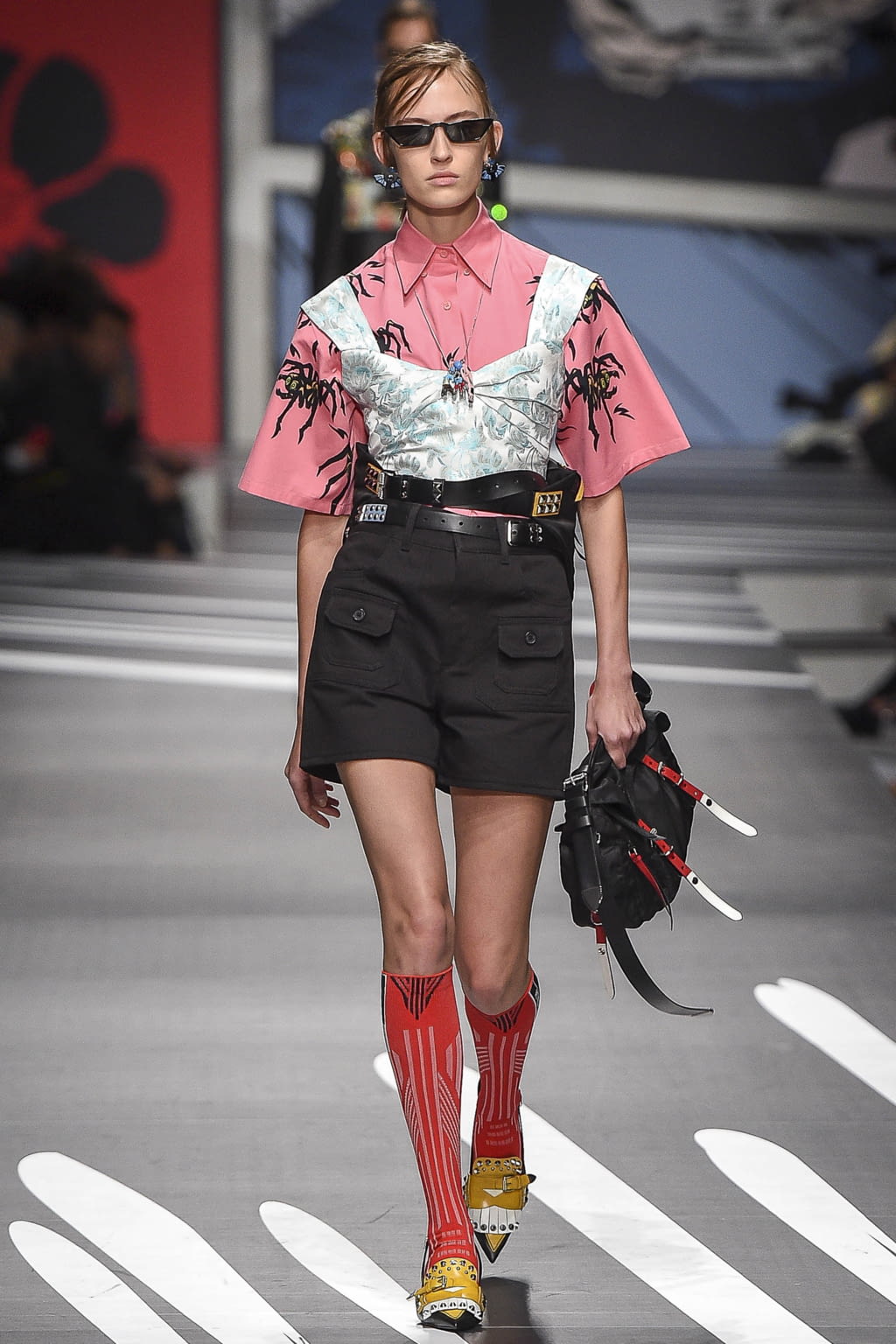 Fashion Week Milan Spring/Summer 2018 look 30 de la collection Prada womenswear