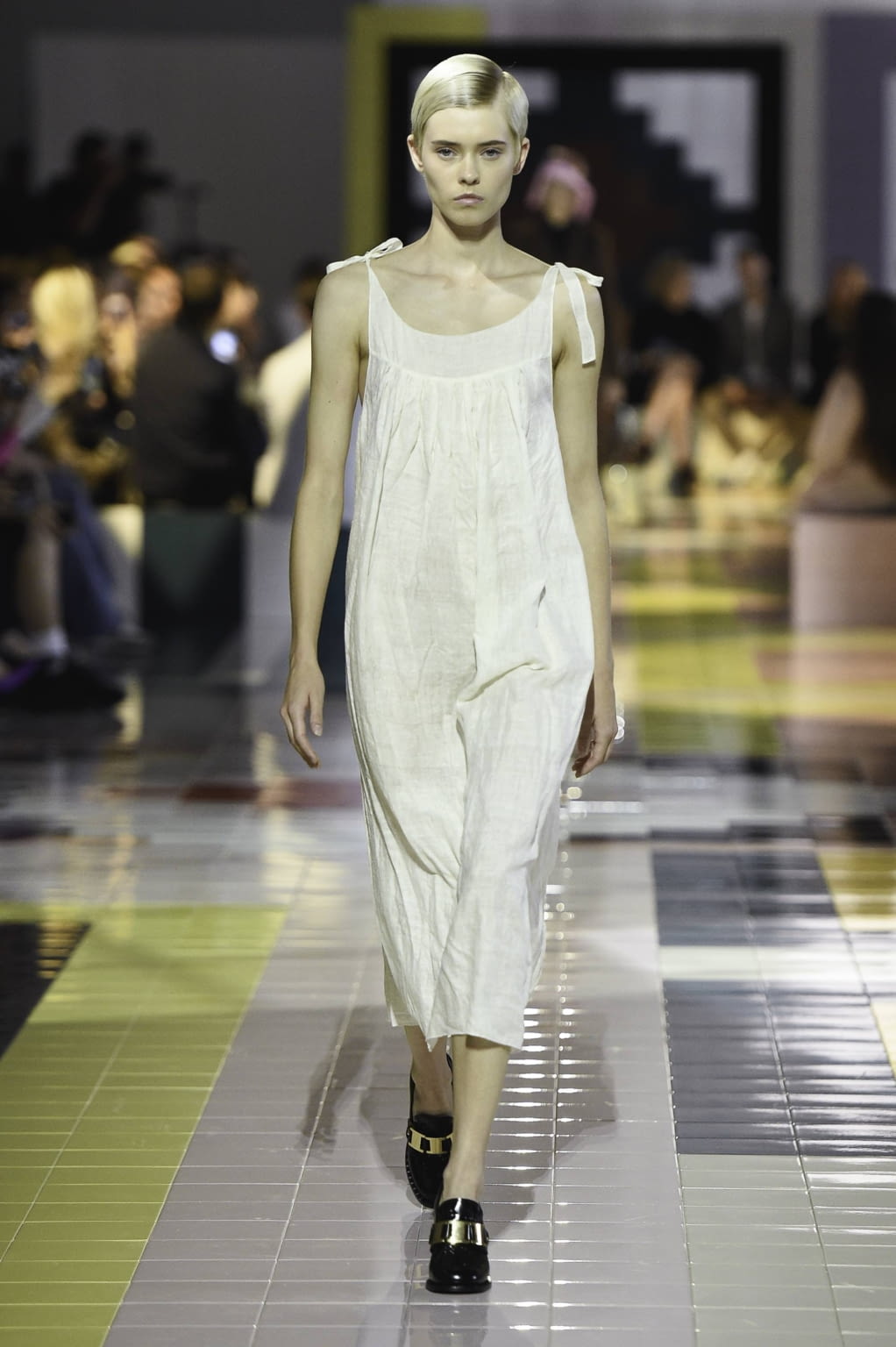 Fashion Week Milan Spring/Summer 2020 look 3 de la collection Prada womenswear