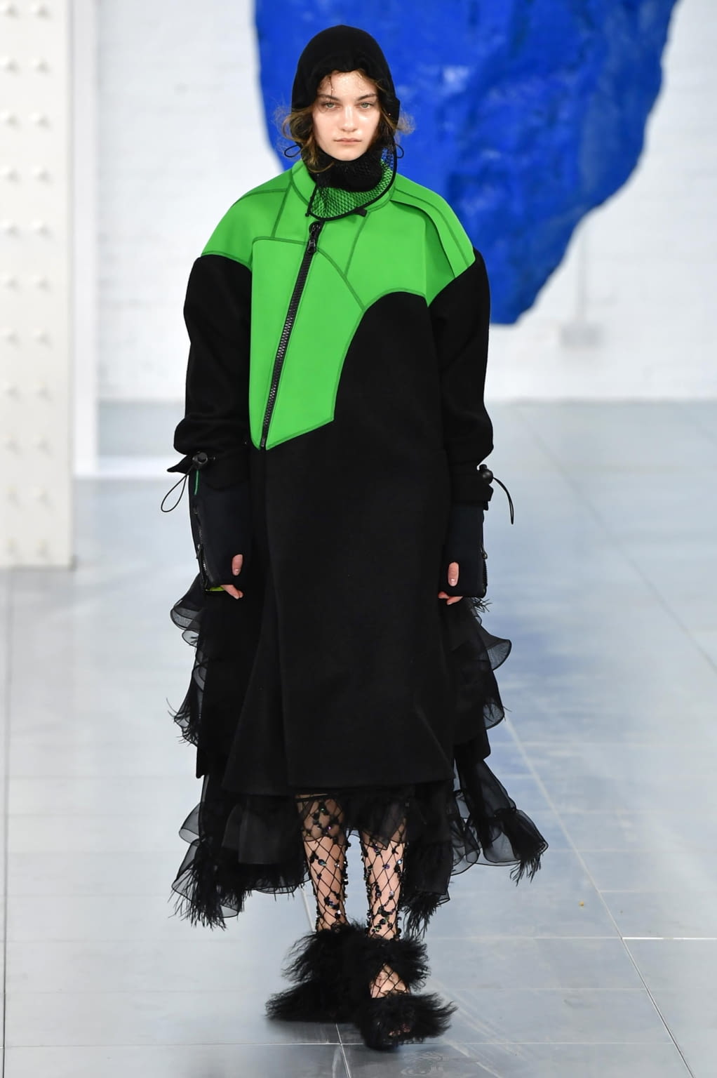 Fashion Week London Fall/Winter 2018 look 1 from the Preen by Thornton Bregazzi collection 女装
