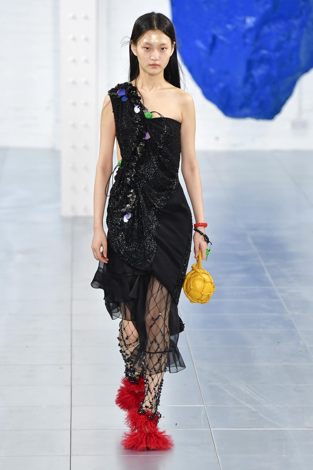 Fashion Week London Fall/Winter 2018 look 13 from the Preen by Thornton Bregazzi collection 女装