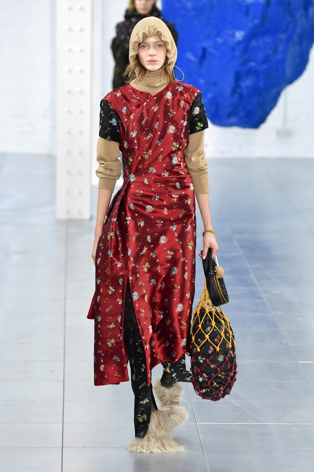 Fashion Week London Fall/Winter 2018 look 18 from the Preen by Thornton Bregazzi collection 女装