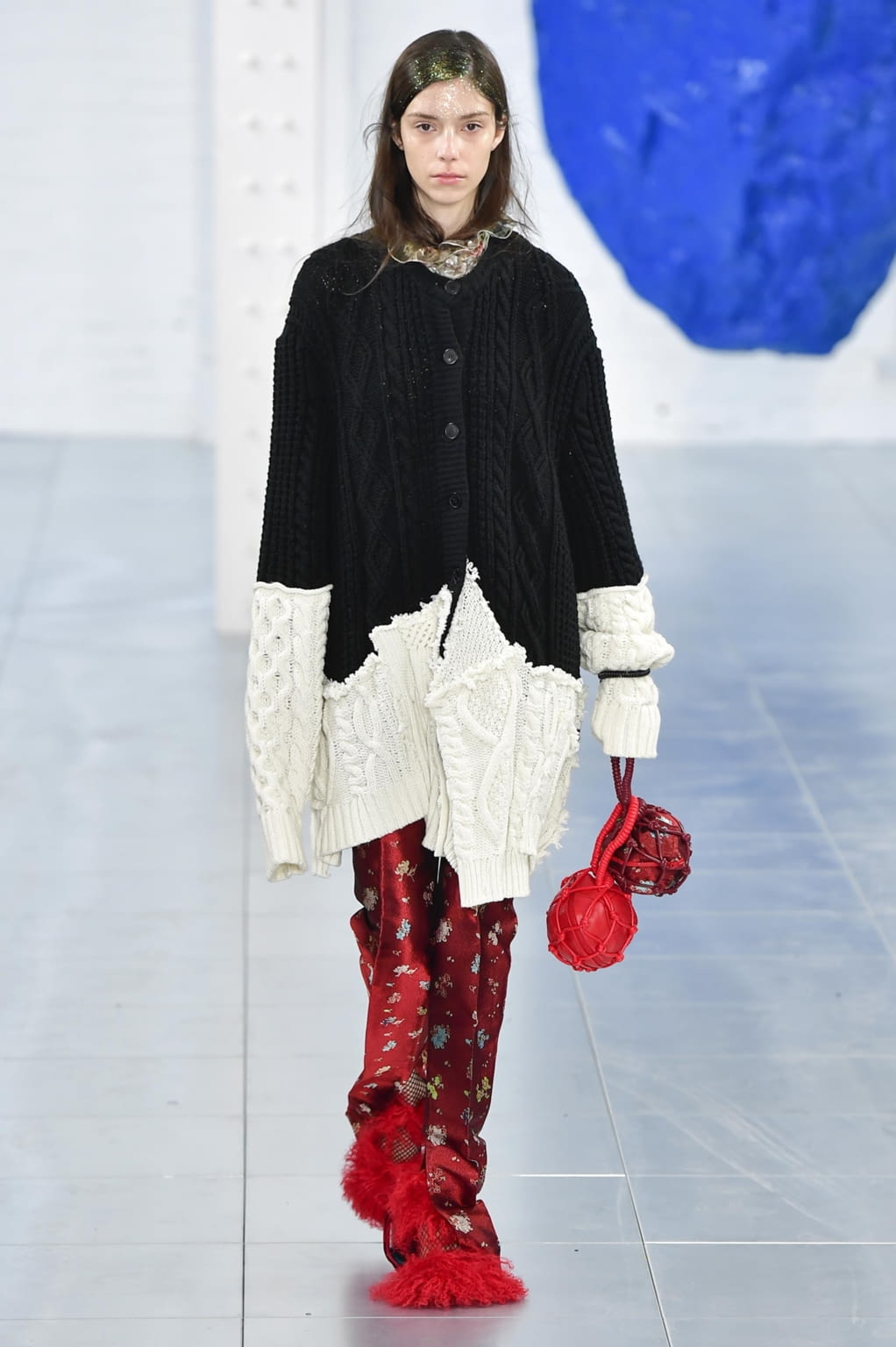 Fashion Week London Fall/Winter 2018 look 20 from the Preen by Thornton Bregazzi collection 女装