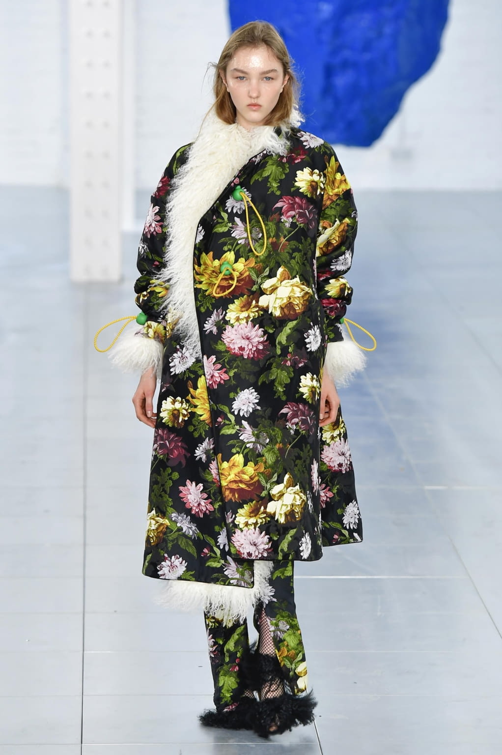 Fashion Week London Fall/Winter 2018 look 23 from the Preen by Thornton Bregazzi collection 女装