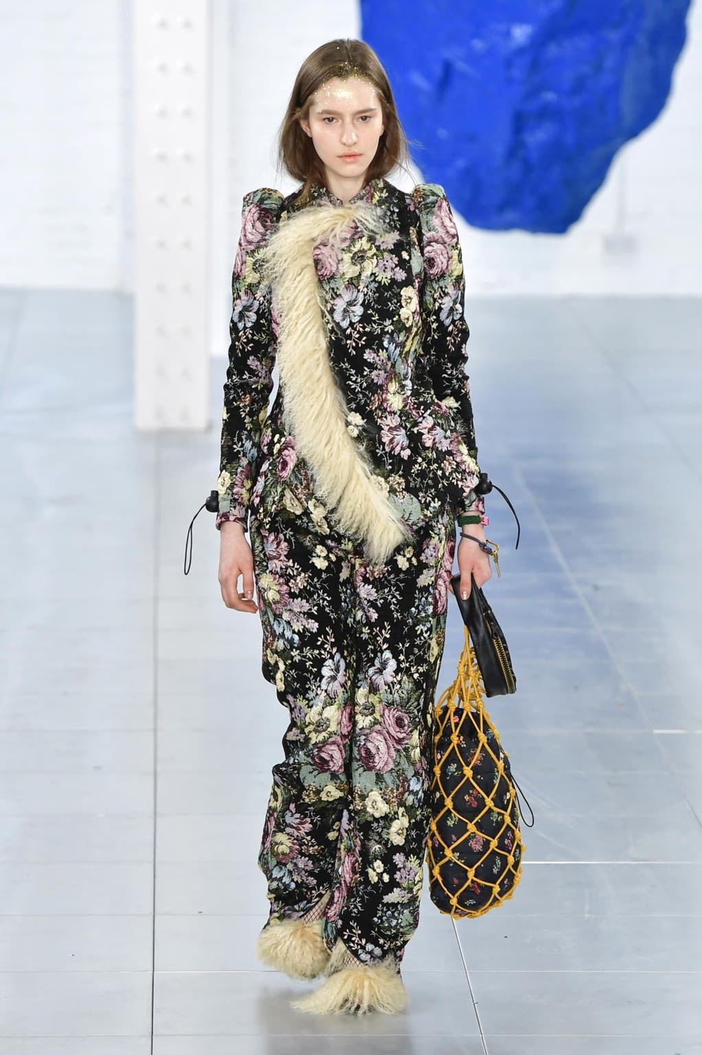 Fashion Week London Fall/Winter 2018 look 27 from the Preen by Thornton Bregazzi collection 女装