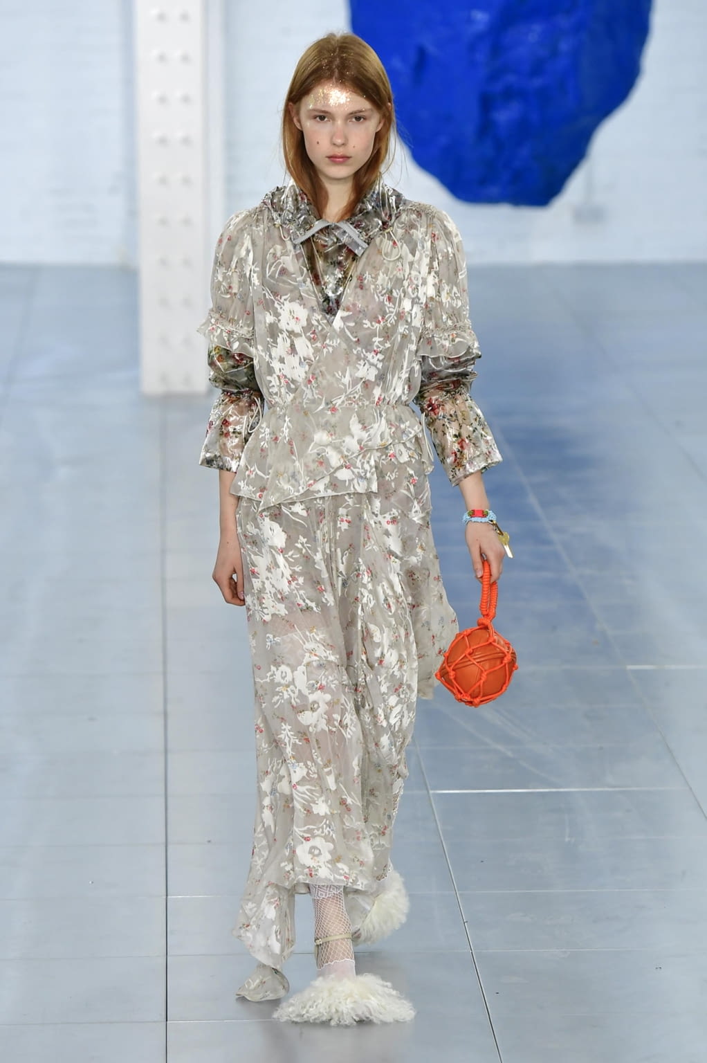 Fashion Week London Fall/Winter 2018 look 37 from the Preen by Thornton Bregazzi collection 女装