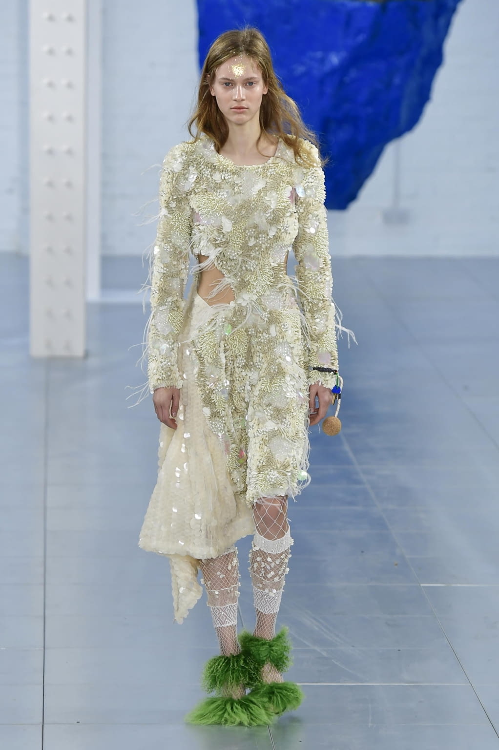 Fashion Week London Fall/Winter 2018 look 43 from the Preen by Thornton Bregazzi collection 女装