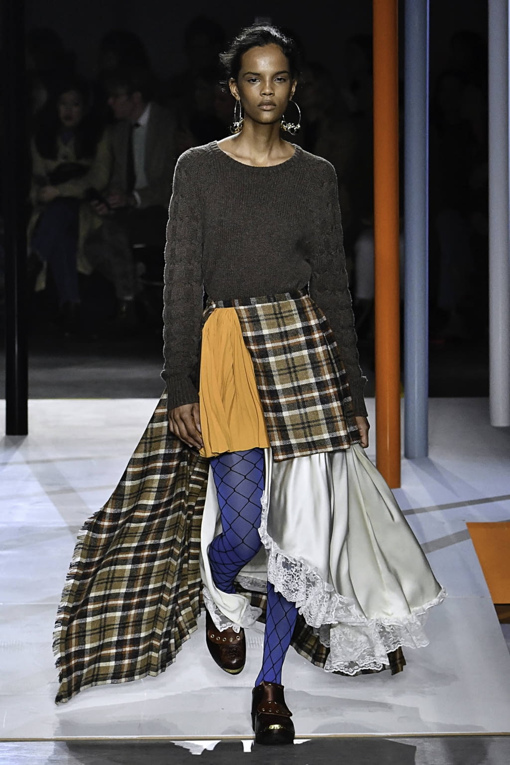 Fashion Week London Fall/Winter 2019 look 1 de la collection Preen by Thornton Bregazzi womenswear