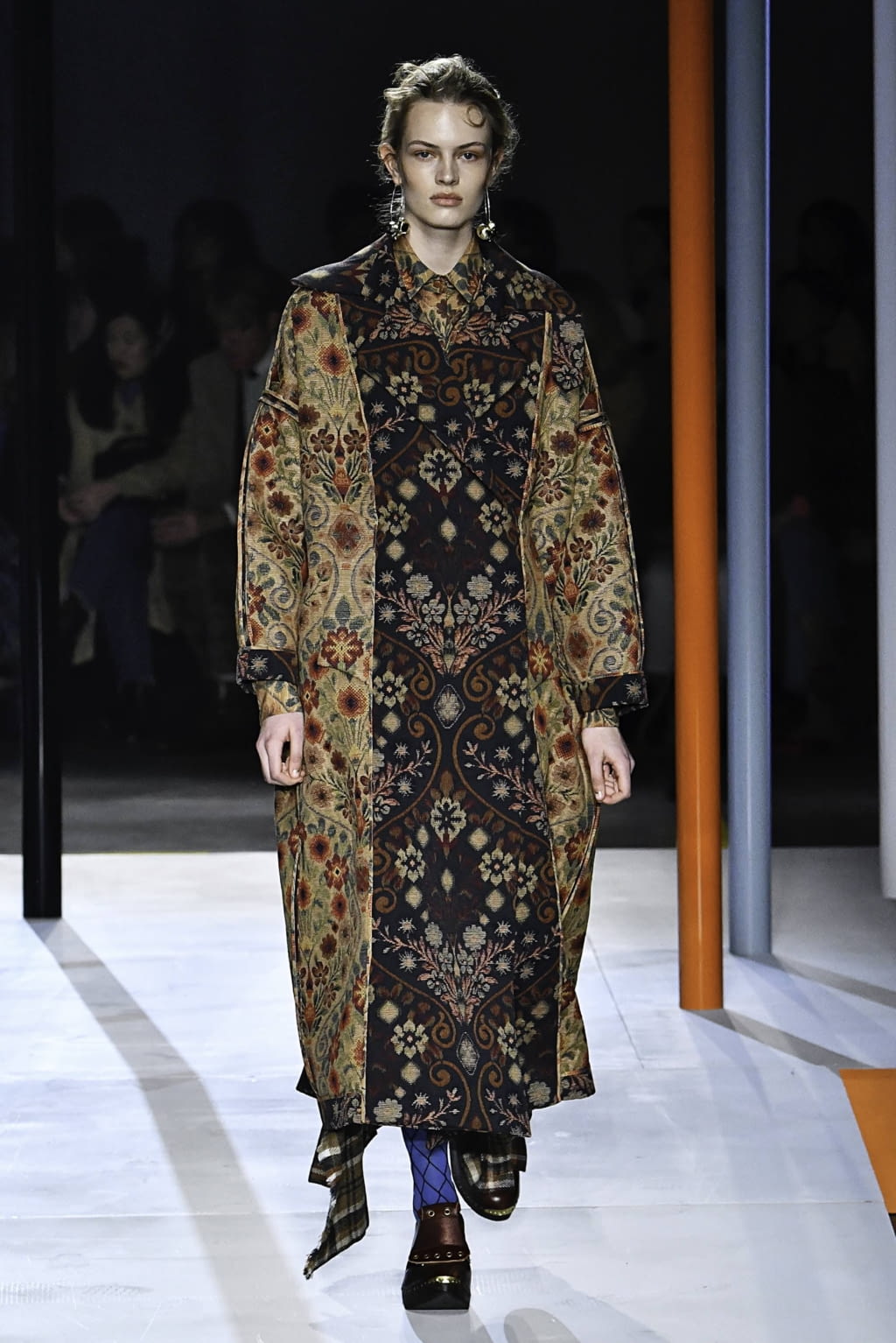 Fashion Week London Fall/Winter 2019 look 2 from the Preen by Thornton Bregazzi collection 女装