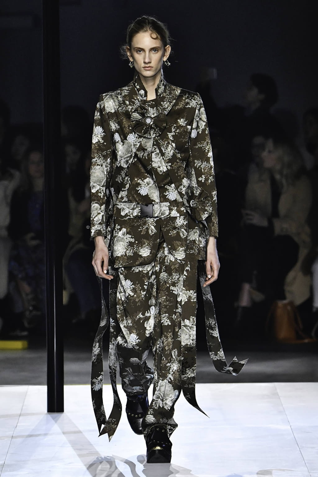 Fashion Week London Fall/Winter 2019 look 32 from the Preen by Thornton Bregazzi collection 女装