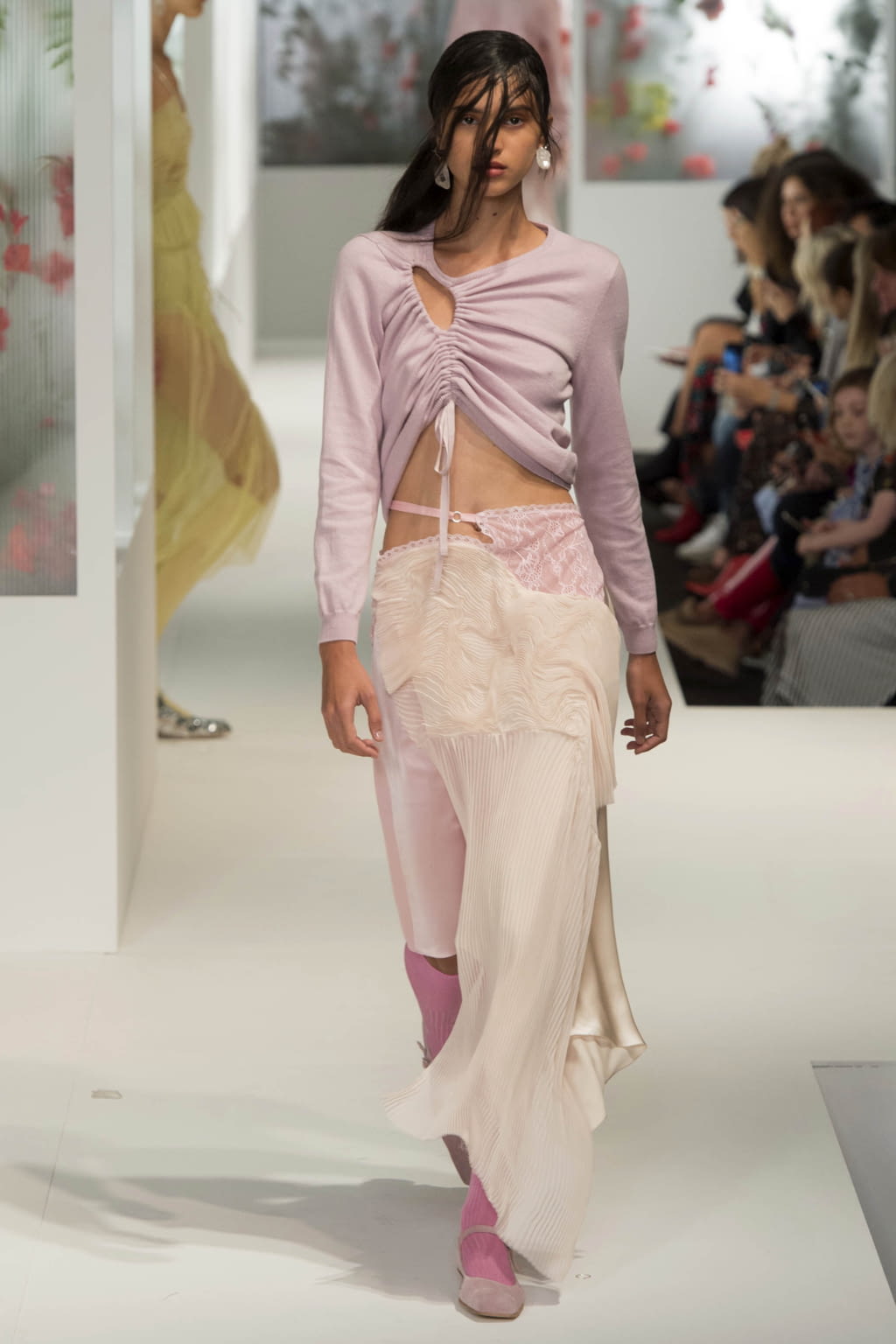 Fashion Week London Spring/Summer 2018 look 30 de la collection Preen by Thornton Bregazzi womenswear
