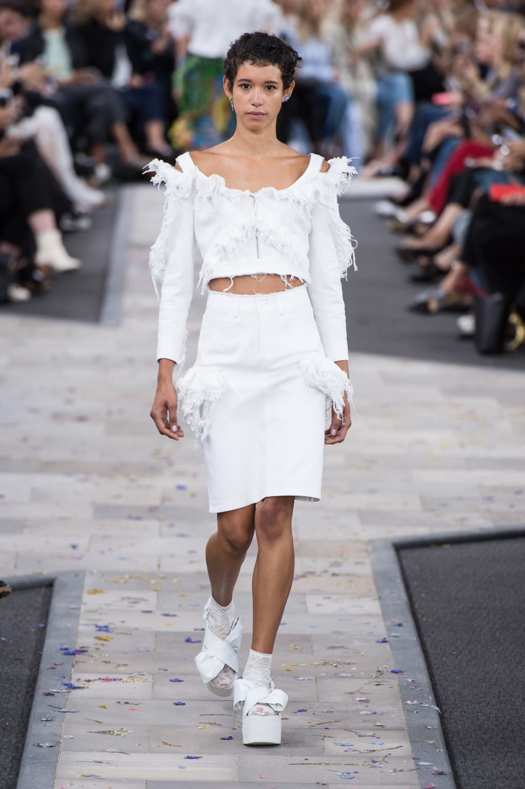 Fashion Week London Spring/Summer 2017 look 14 from the Preen by Thornton Bregazzi collection womenswear