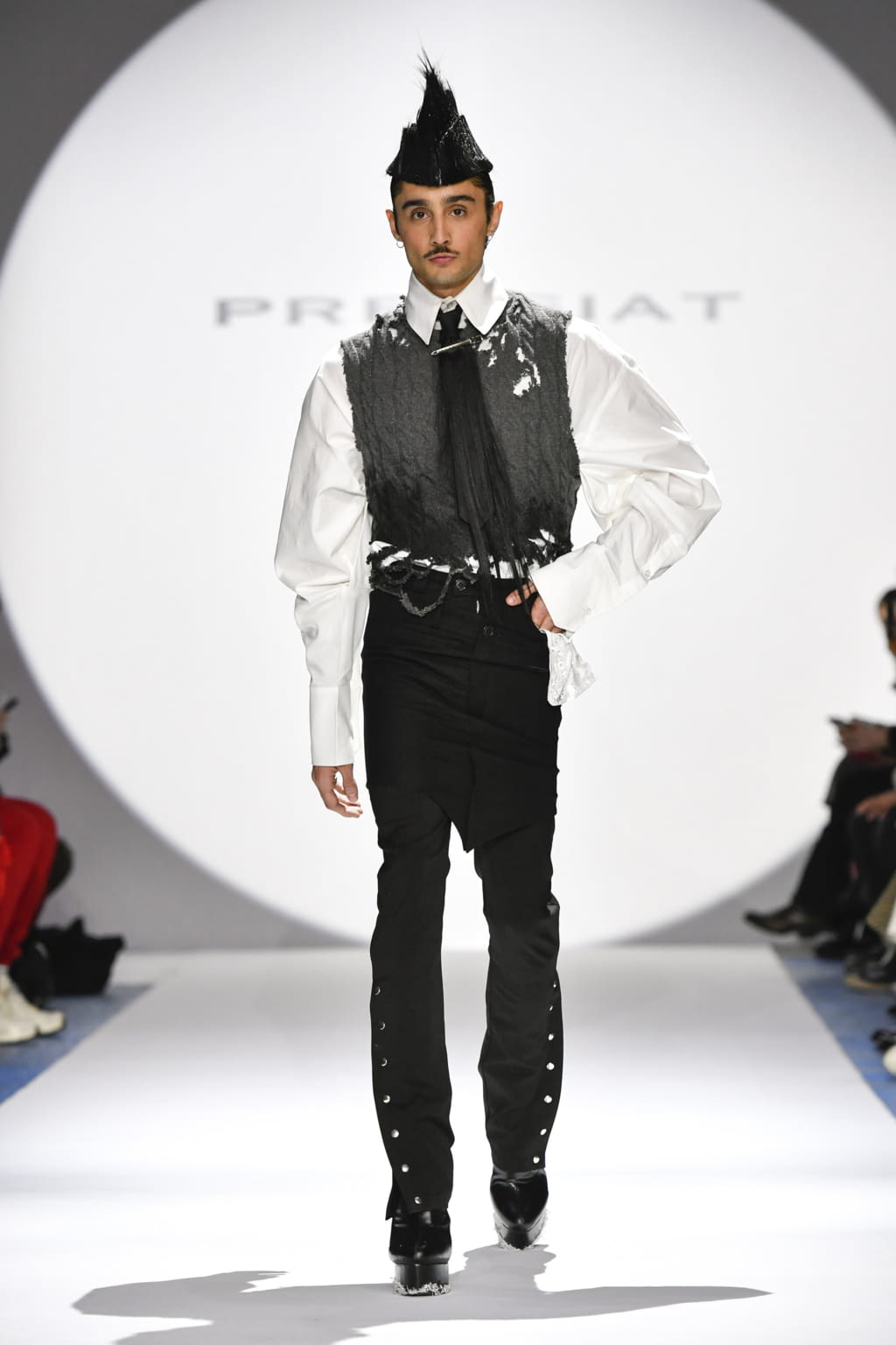 Fashion Week Paris Fall/Winter 2022 look 3 from the Pressiat collection 女装