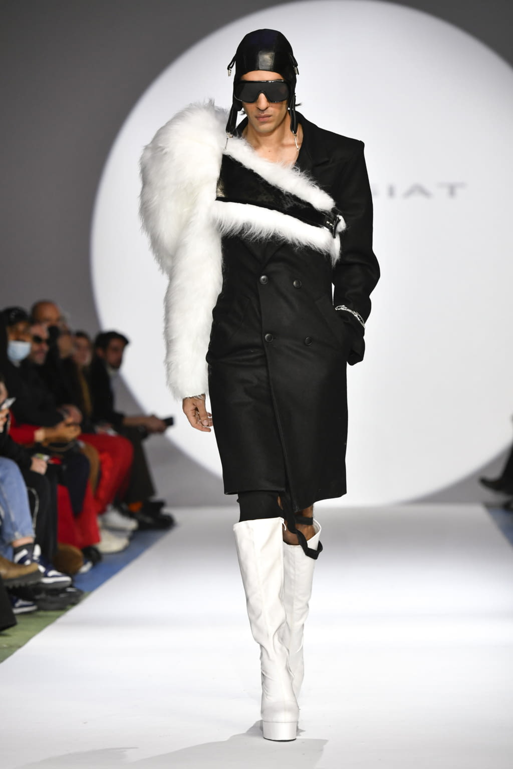 Fashion Week Paris Fall/Winter 2022 look 18 from the Pressiat collection womenswear
