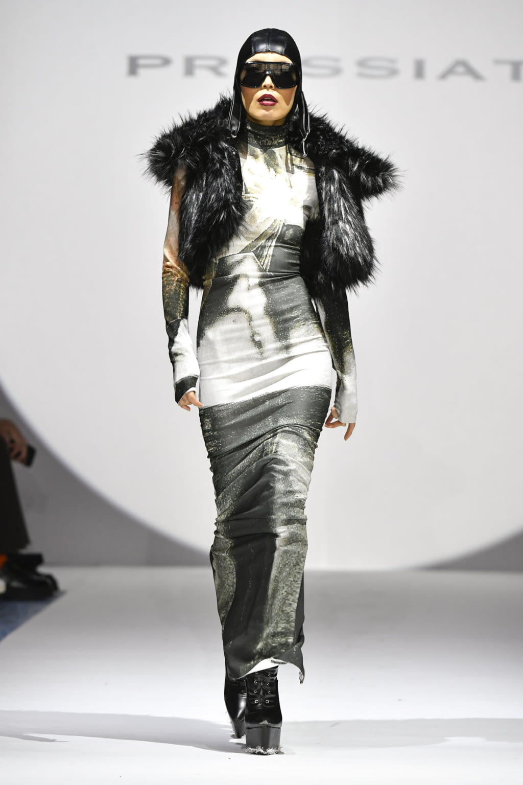 Fashion Week Paris Fall/Winter 2022 look 21 from the Pressiat collection womenswear