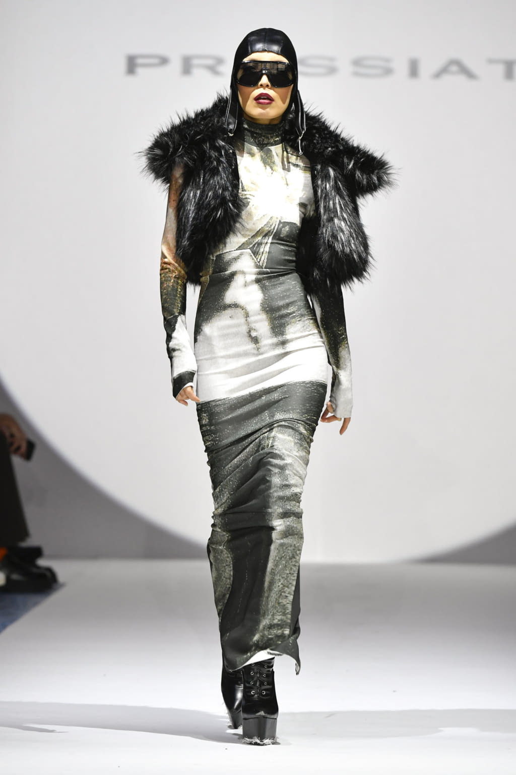 Fashion Week Paris Fall/Winter 2022 look 21 de la collection Pressiat womenswear