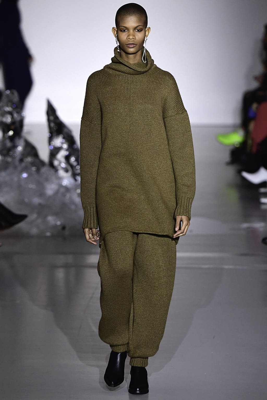 Fashion Week London Fall/Winter 2019 look 1 from the Pringle of Scotland collection womenswear