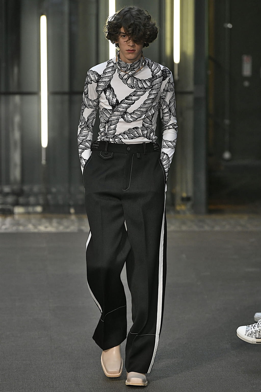 Fashion Week London Fall/Winter 2019 look 3 from the Pronounce collection 男装