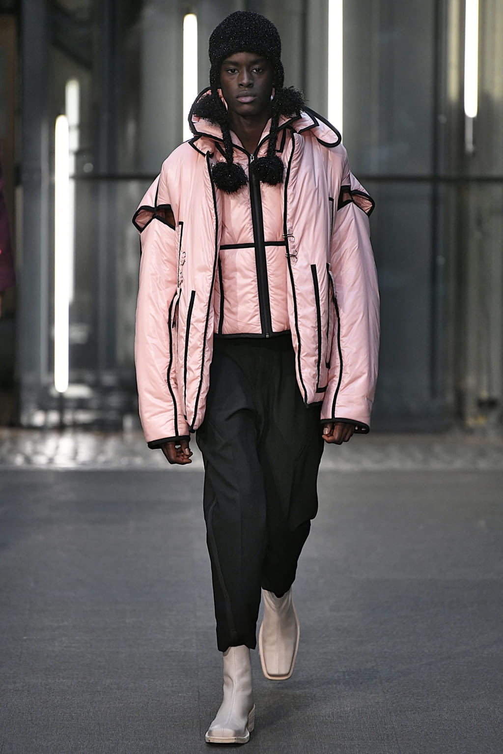 Fashion Week London Fall/Winter 2019 look 11 from the Pronounce collection 男装