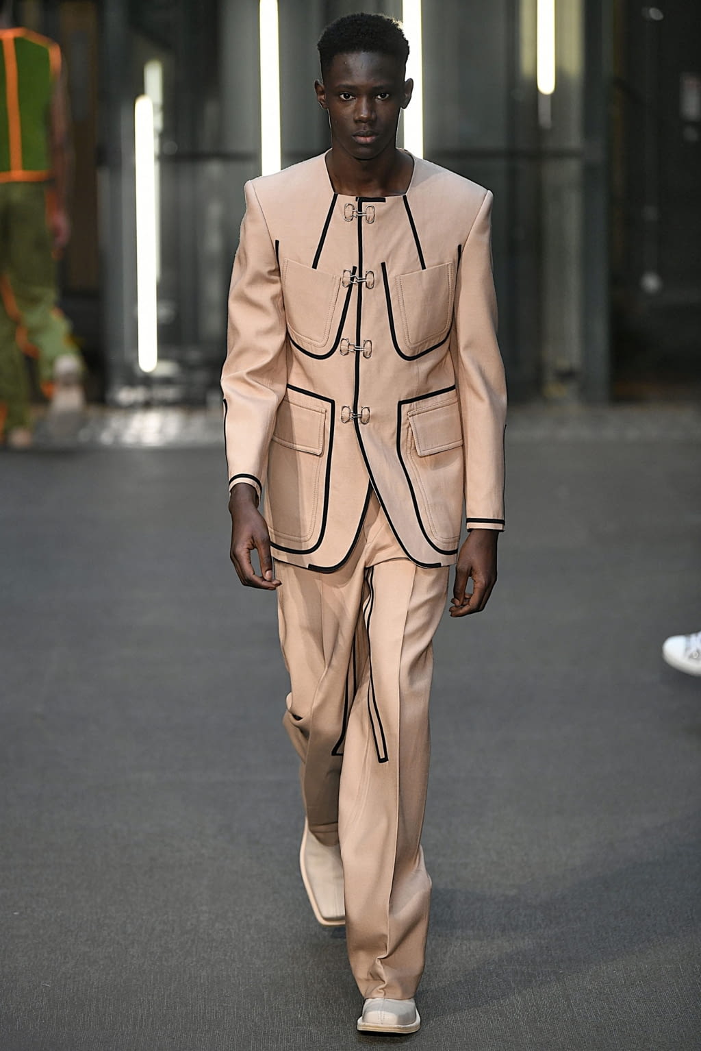 Fashion Week London Fall/Winter 2019 look 33 from the Pronounce collection menswear