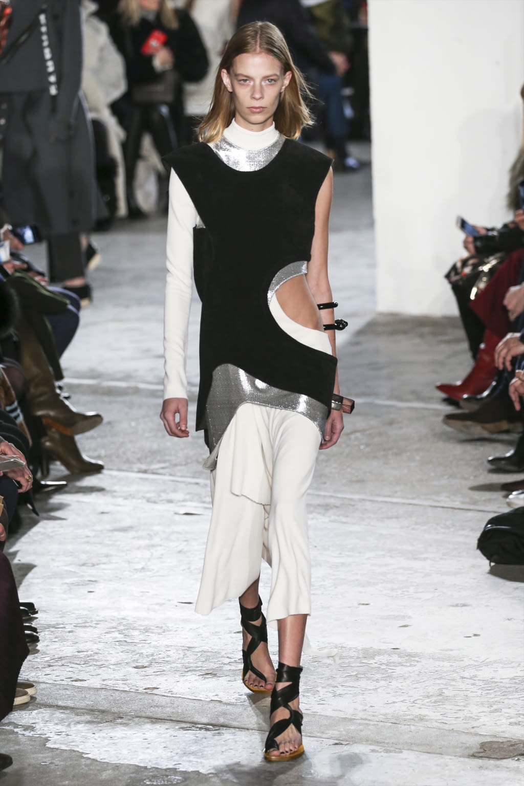 Fashion Week New York Fall/Winter 2017 look 13 from the Proenza Schouler collection 女装