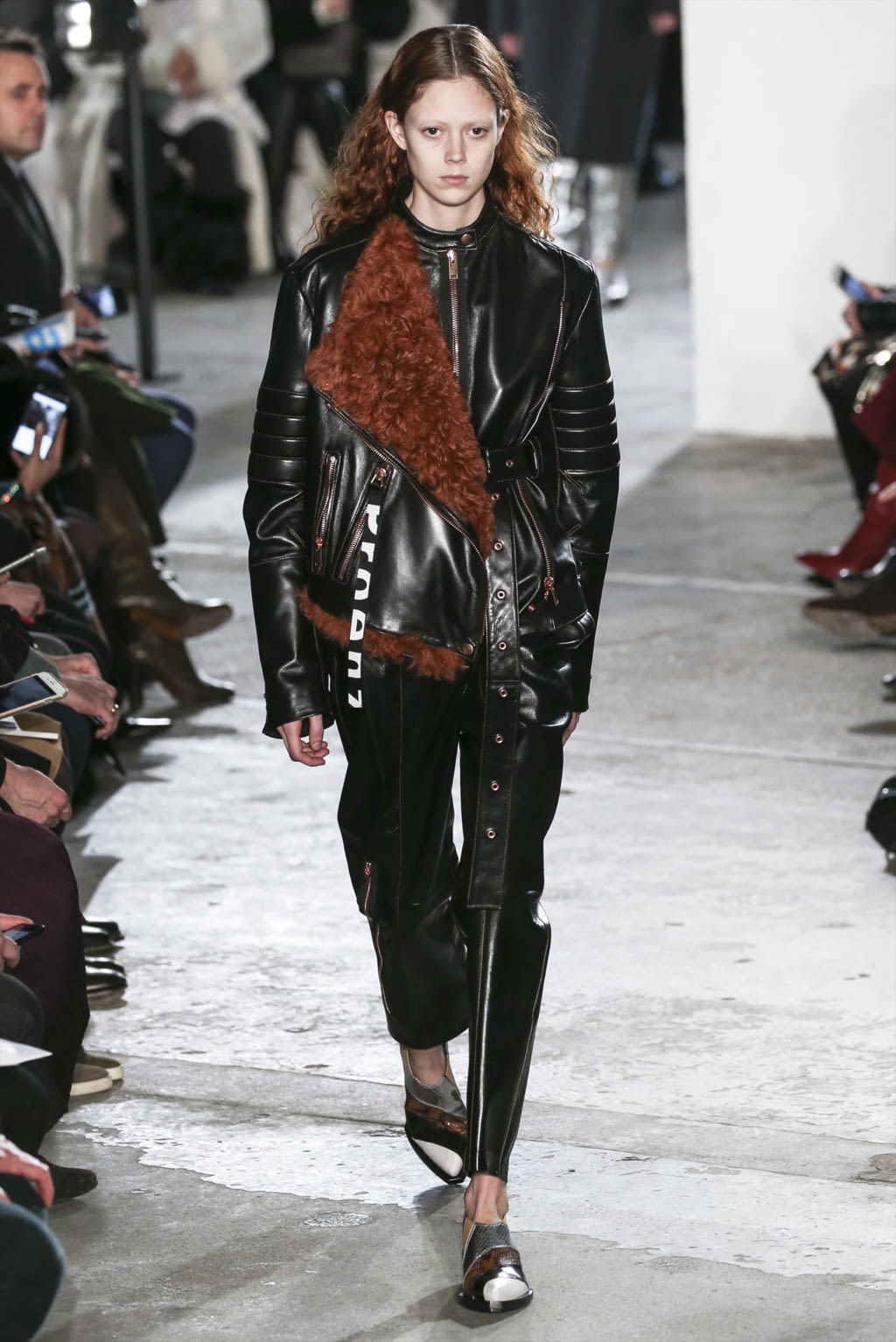 Fashion Week New York Fall/Winter 2017 look 17 from the Proenza Schouler collection 女装