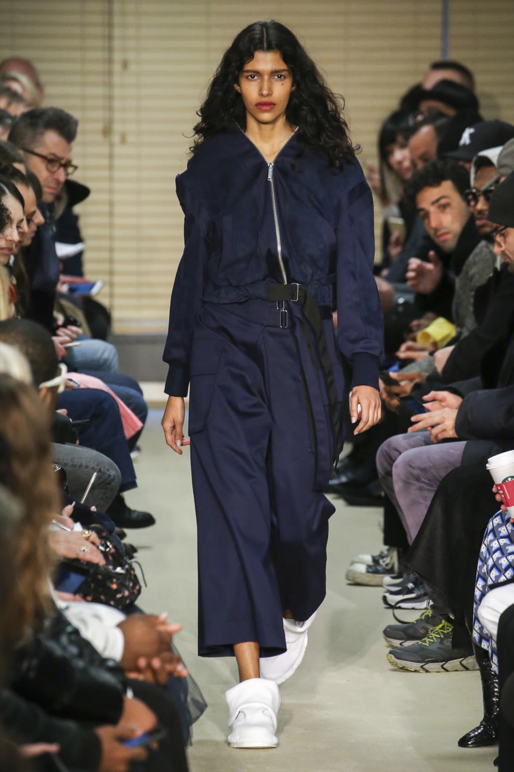 Fashion Week New York Fall/Winter 2017 look 14 from the Public School collection 女装