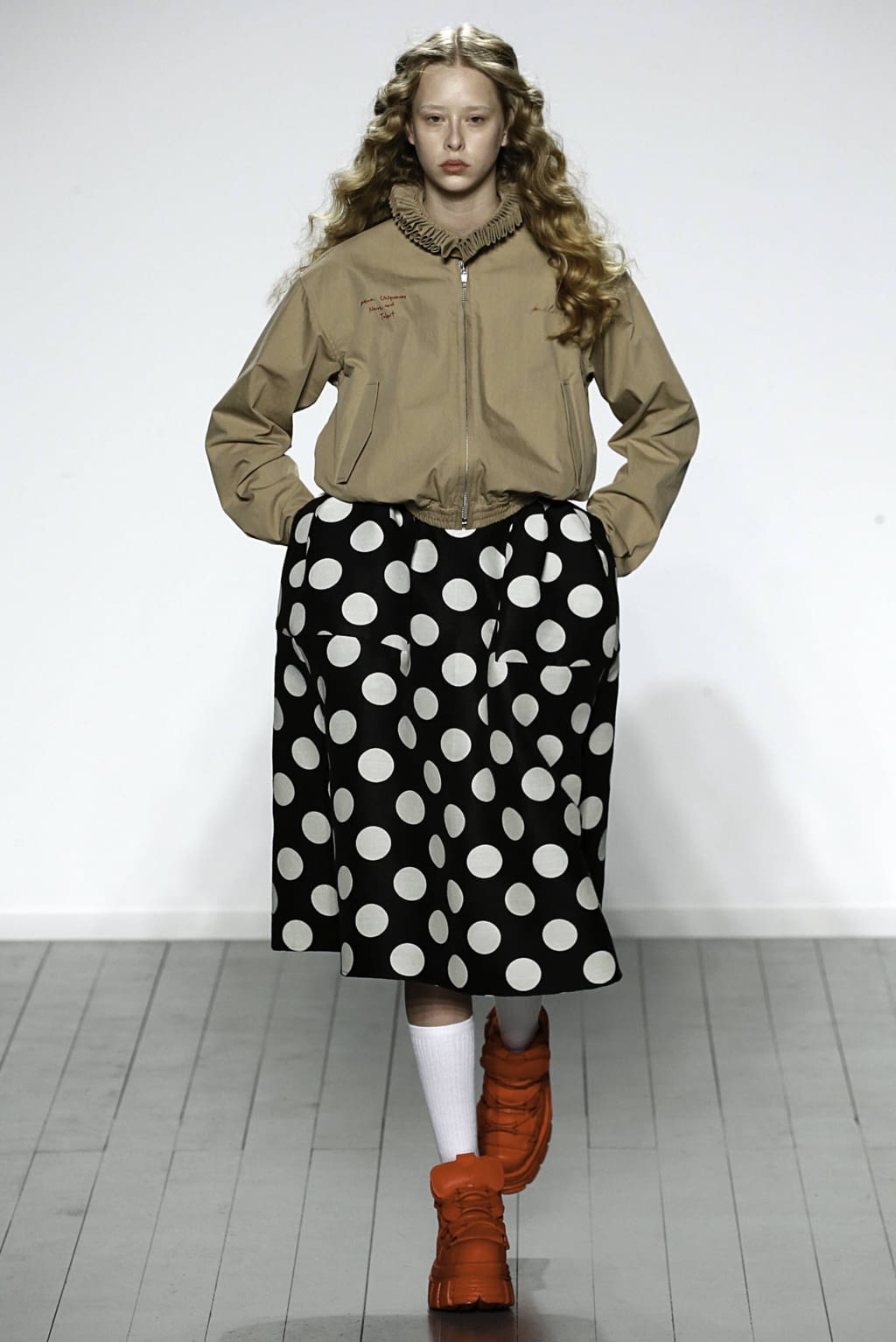 Fashion Week London Fall/Winter 2019 look 7 from the pushBUTTON collection 女装