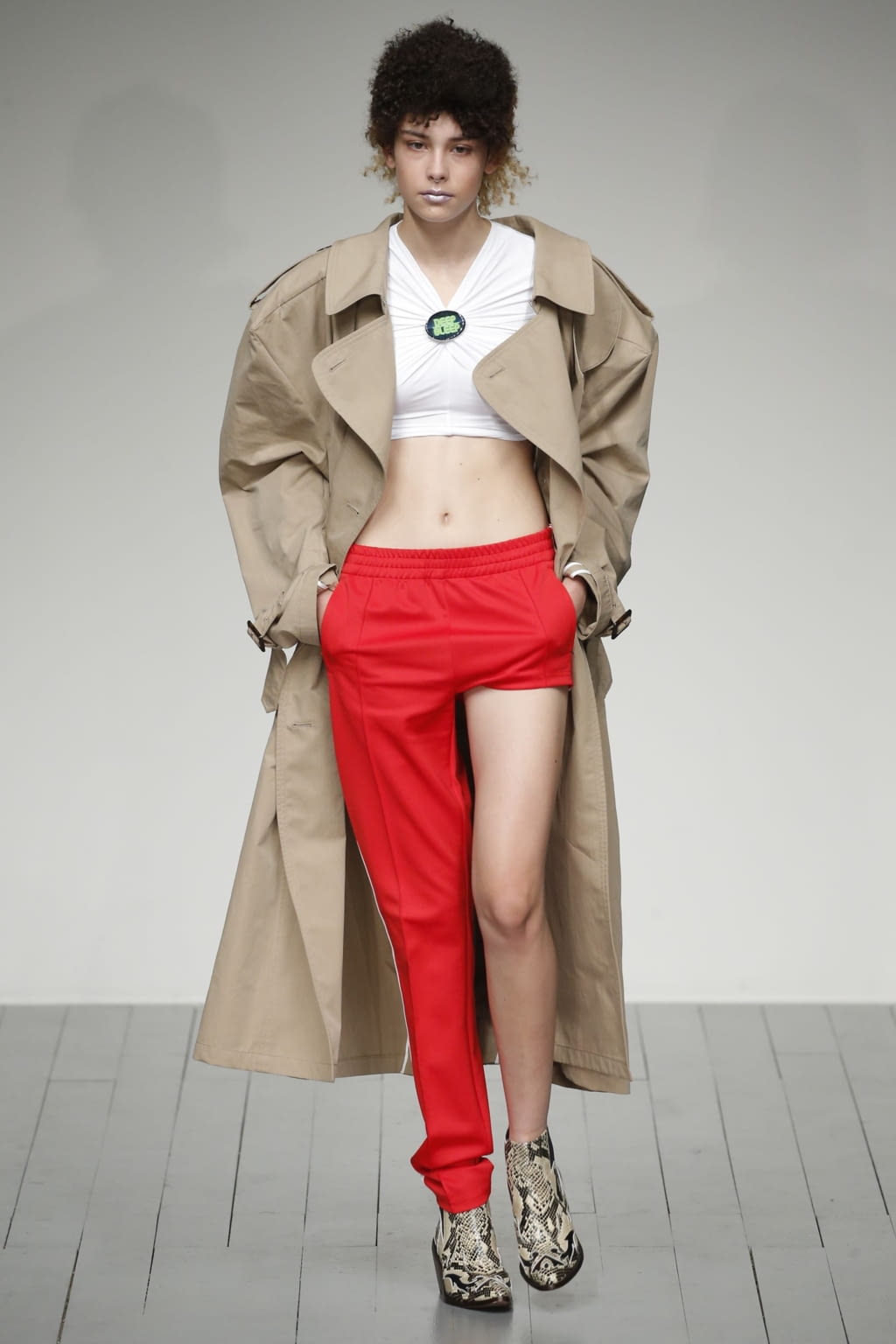 Fashion Week London Spring/Summer 2019 look 14 from the pushBUTTON collection womenswear