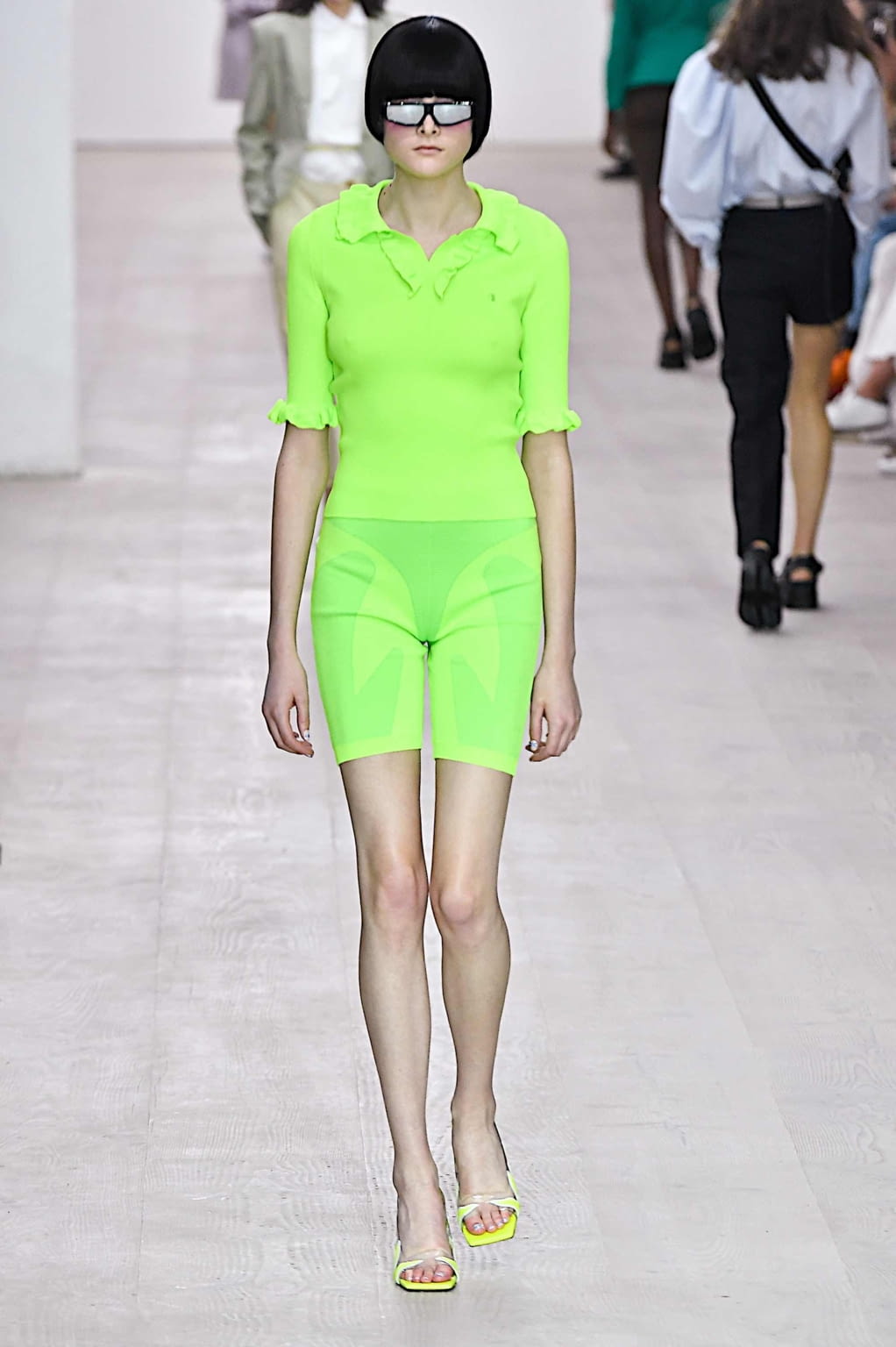 Fashion Week London Spring/Summer 2020 look 3 from the pushBUTTON collection 女装