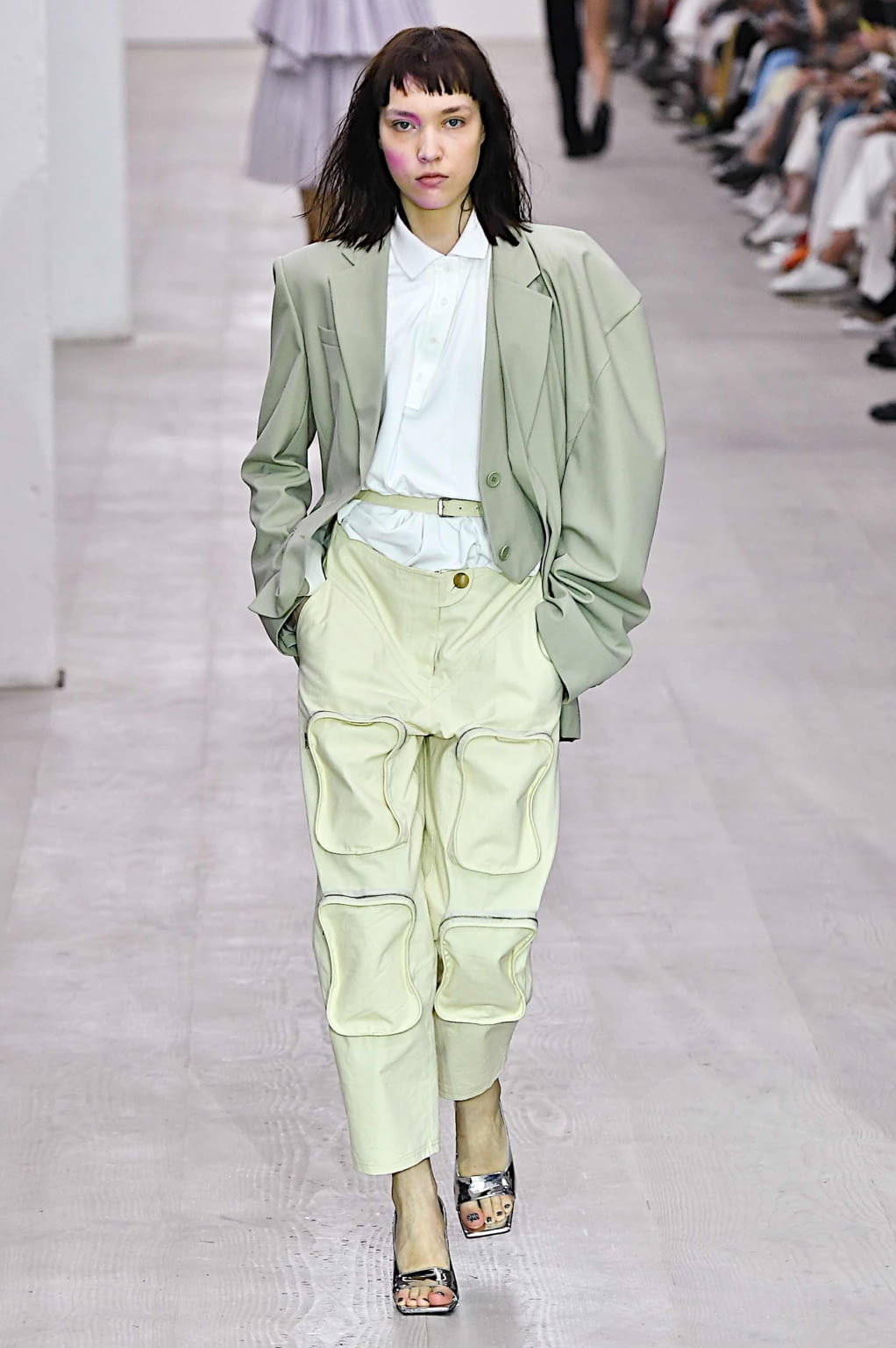 Fashion Week London Spring/Summer 2020 look 4 from the pushBUTTON collection womenswear